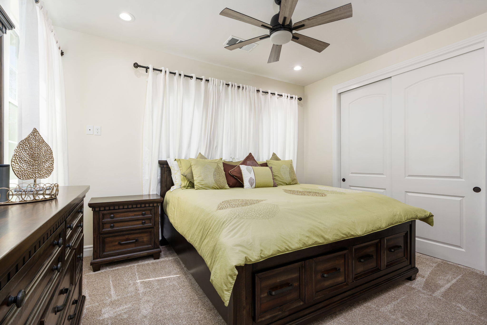 3108 E Beech Ct, Visalia, CA 93292