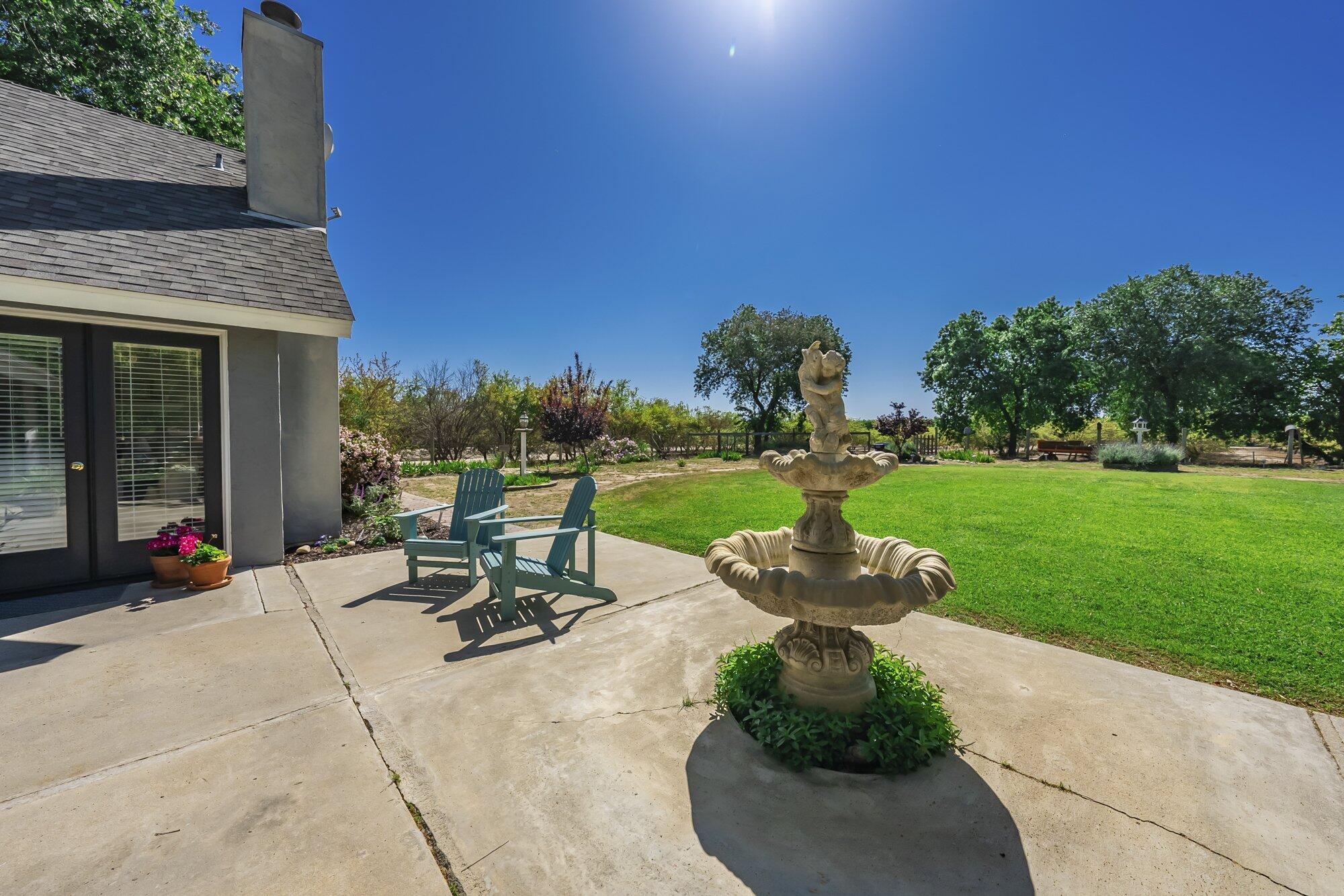 9415 21st Ave, Lemoore, CA 93245