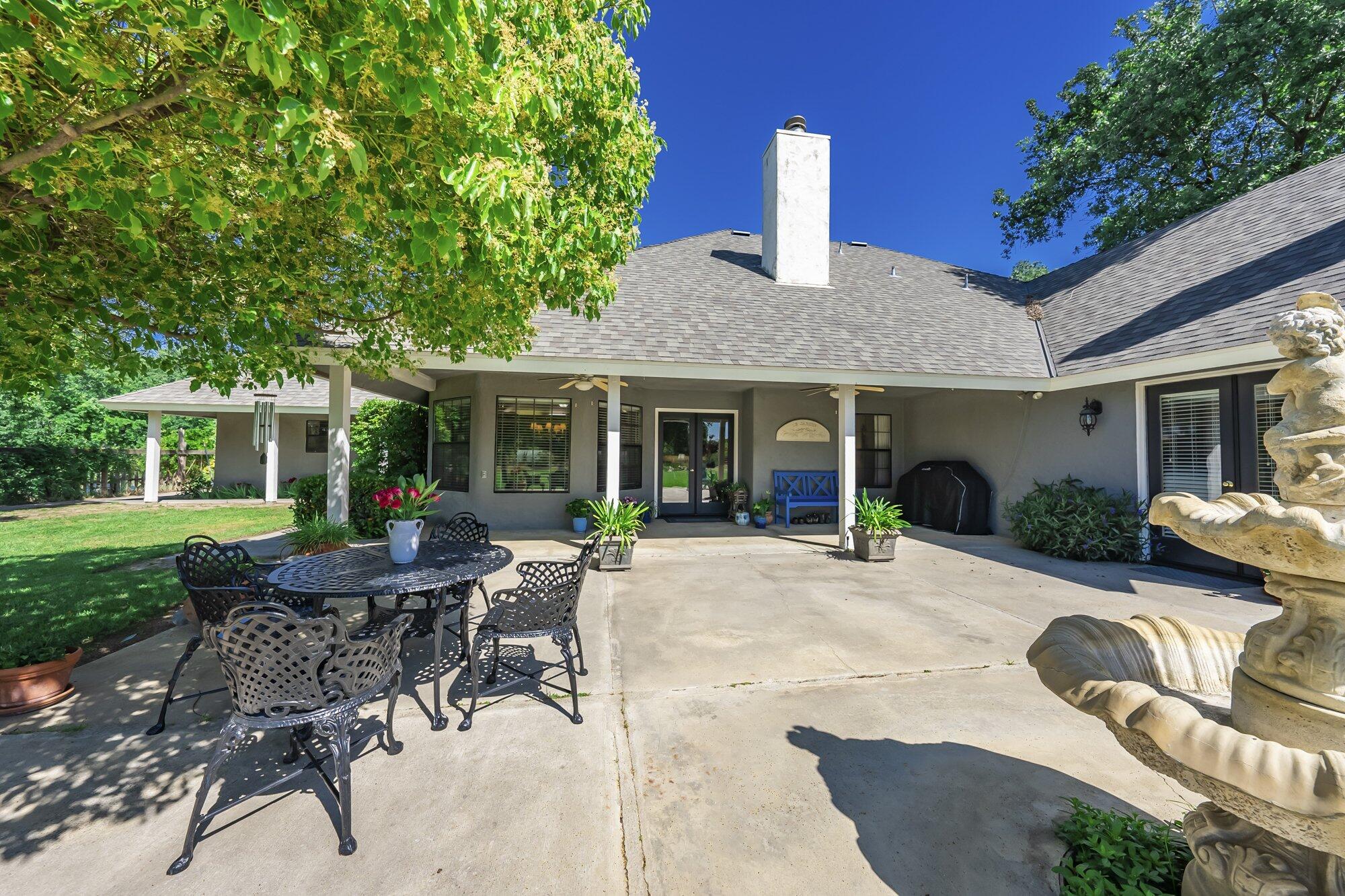 9415 21st Ave, Lemoore, CA 93245