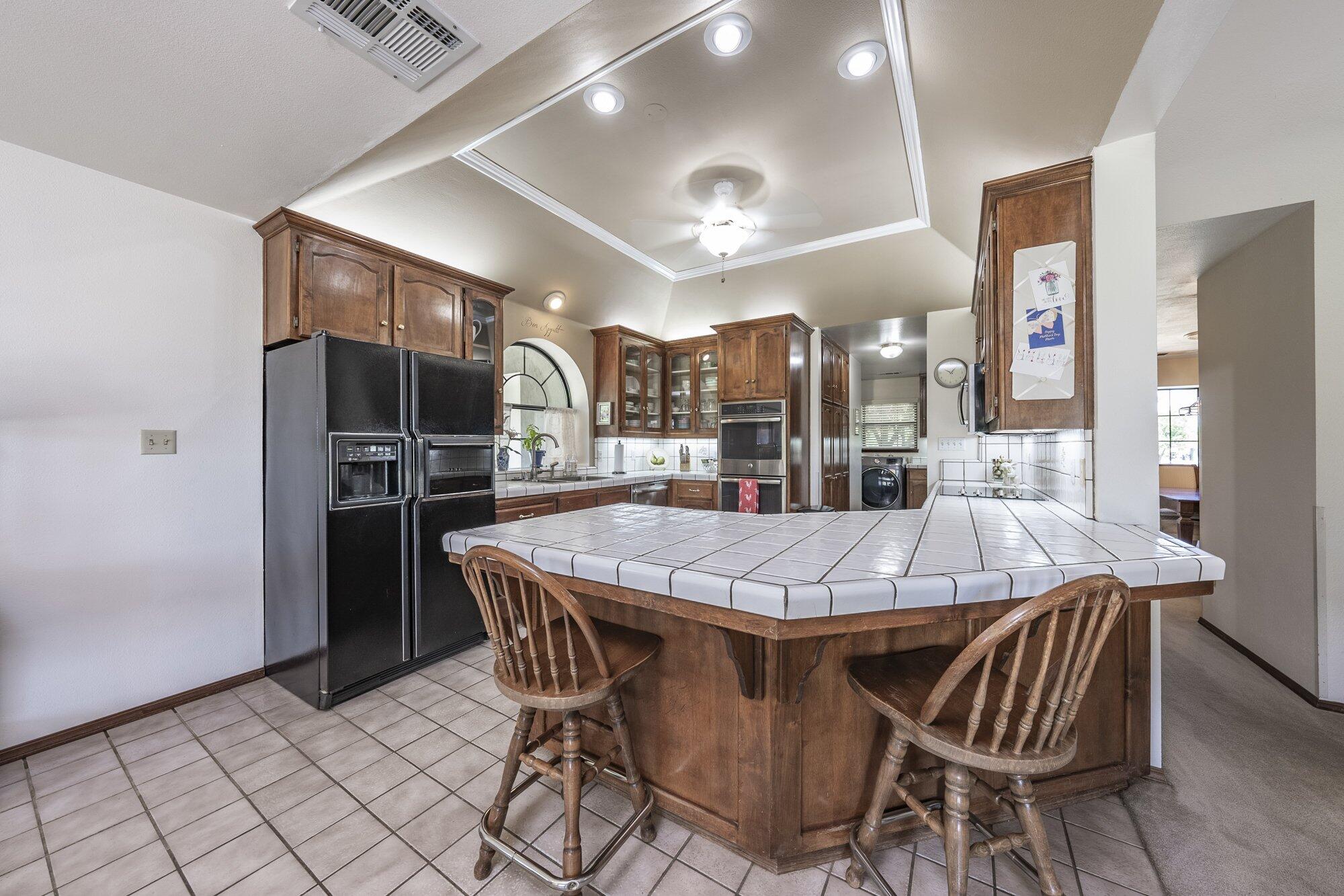 9415 21st Ave, Lemoore, CA 93245