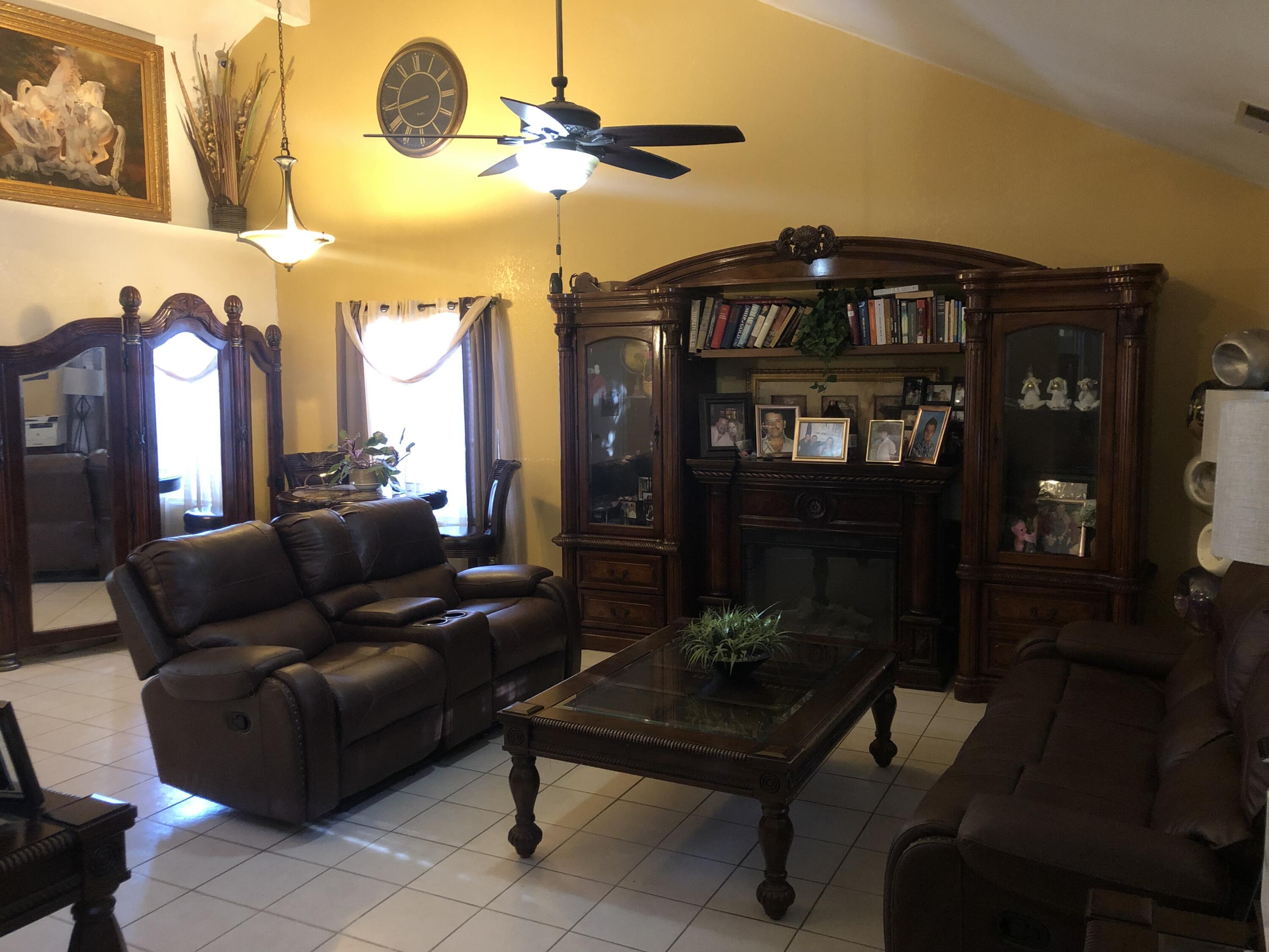 3546 N Berlin Ave, Fresno, CA 93722