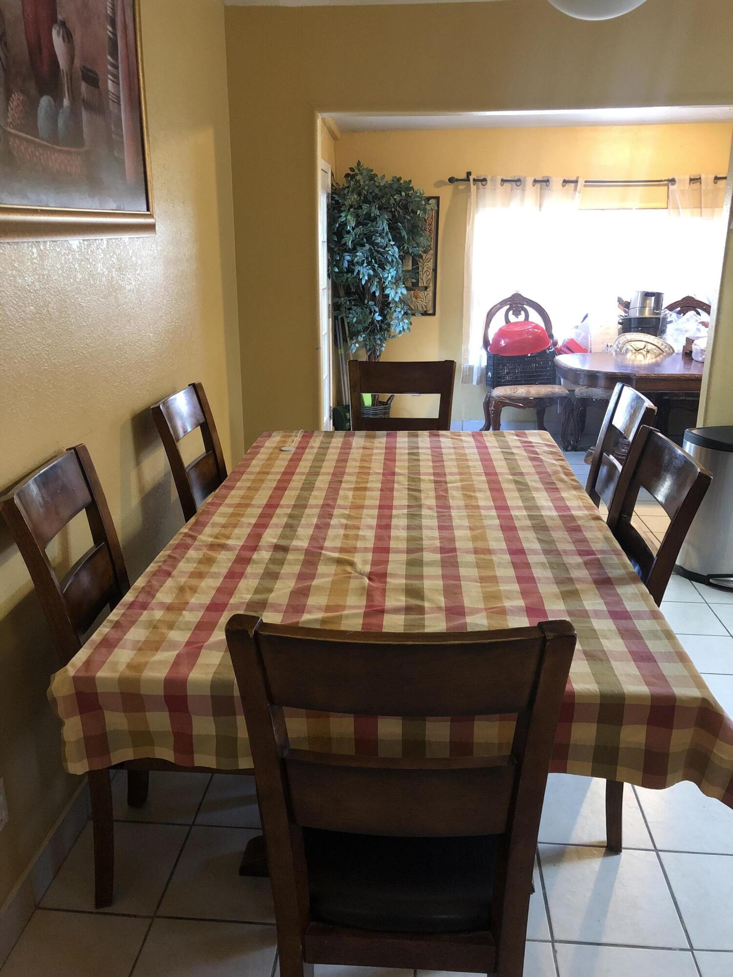 3546 N Berlin Ave, Fresno, CA 93722