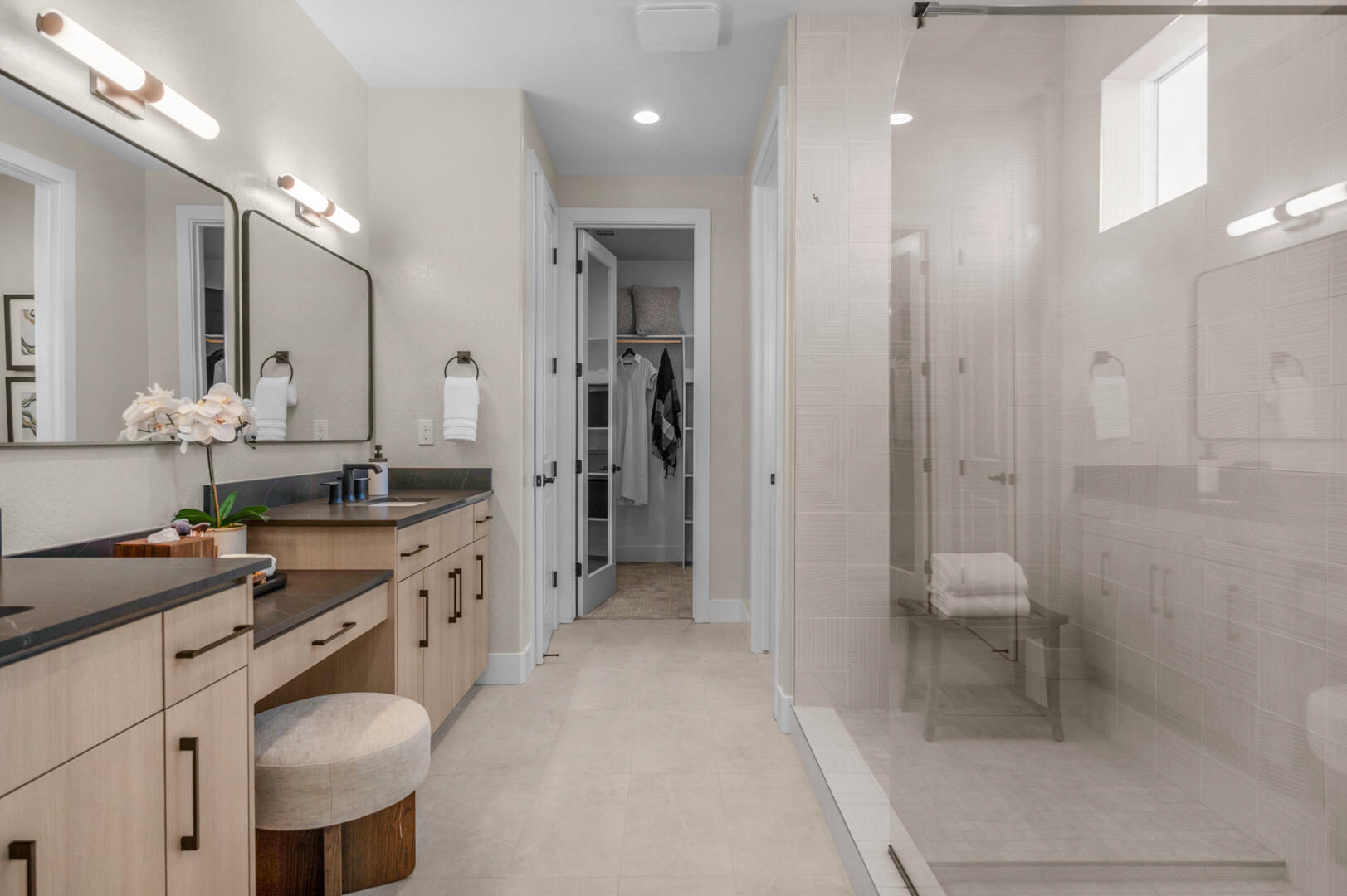 939 Lisbon Ave, Tulare, CA 93274