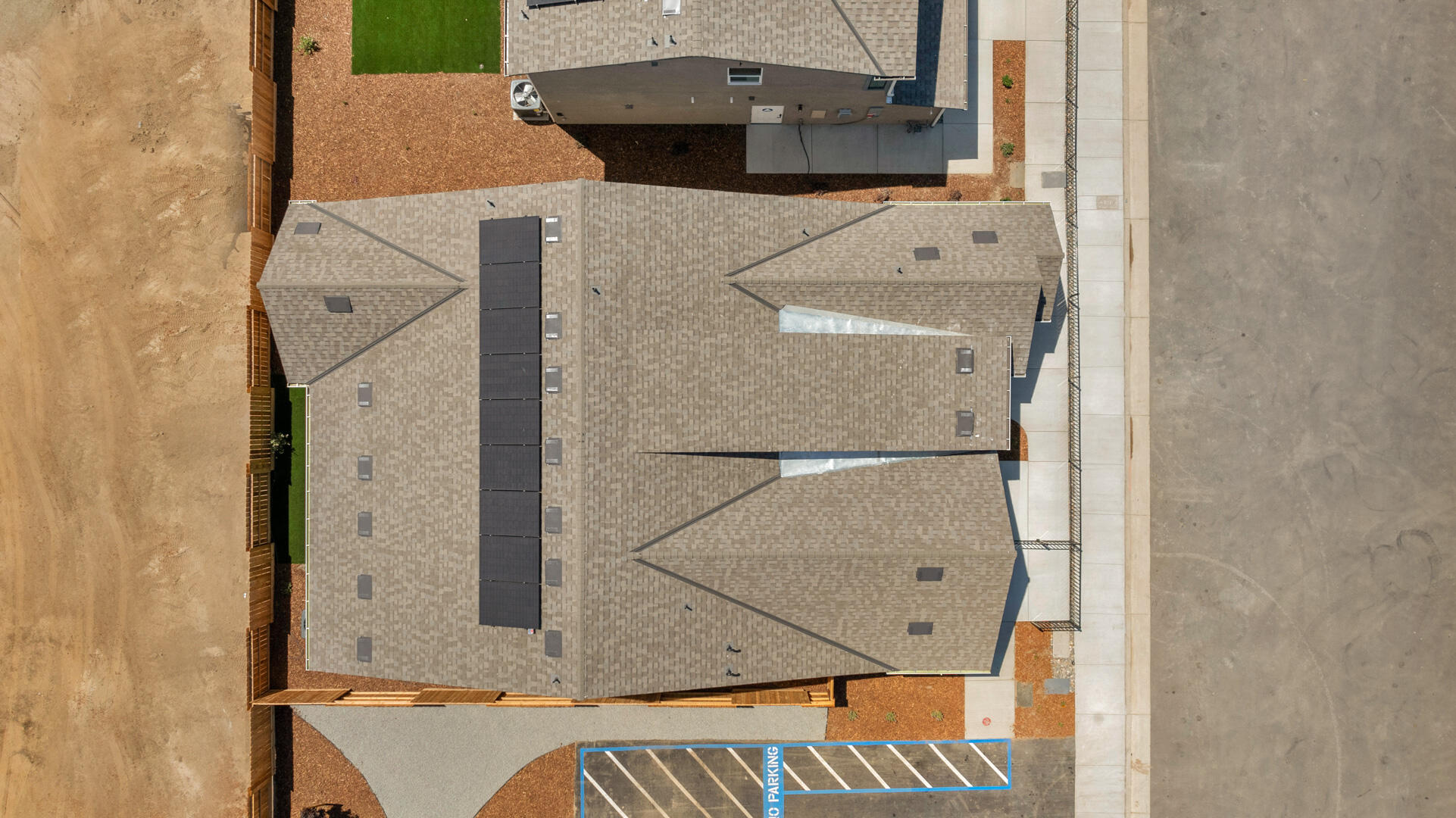 947 Lisbon Ave, Tulare, CA 93274