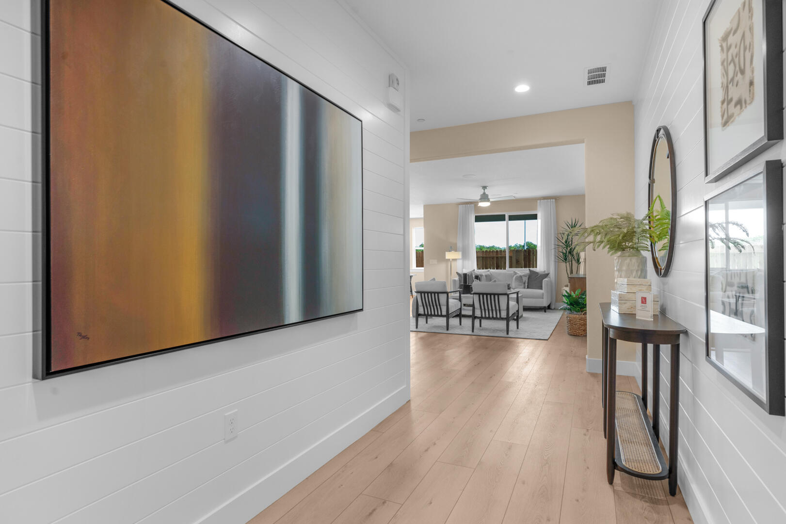 947 Lisbon Ave, Tulare, CA 93274