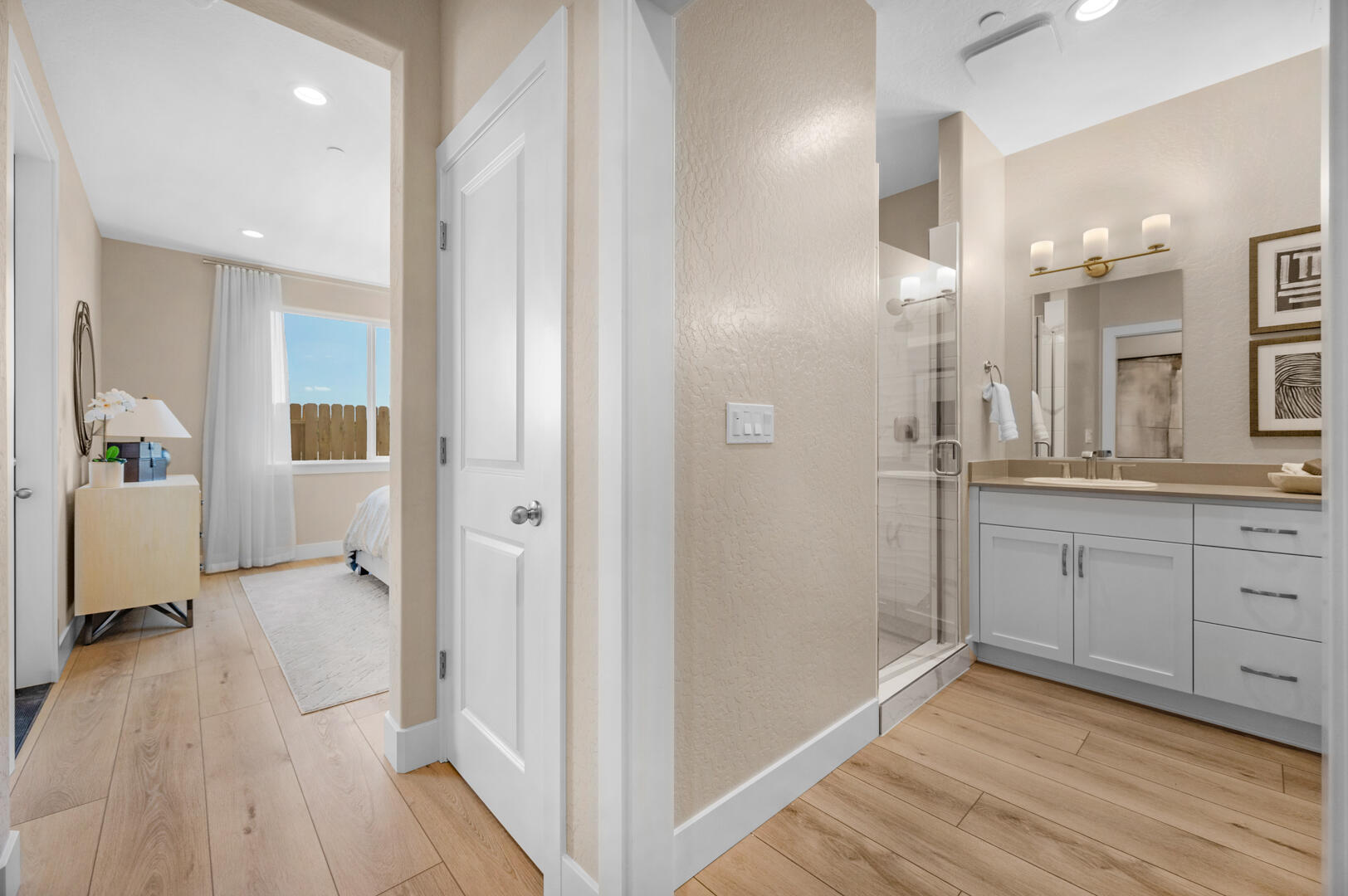 947 Lisbon Ave, Tulare, CA 93274