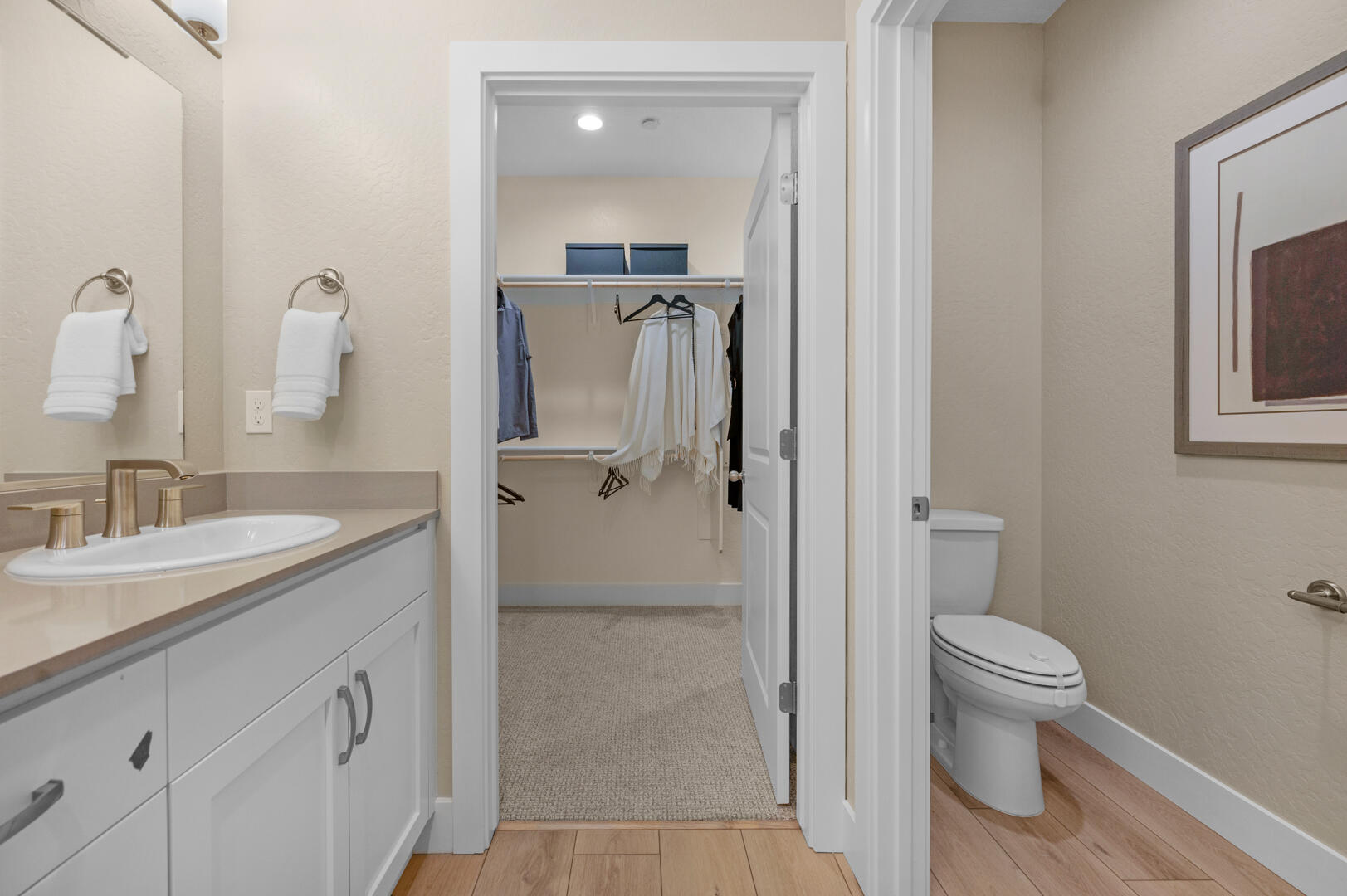 947 Lisbon Ave, Tulare, CA 93274