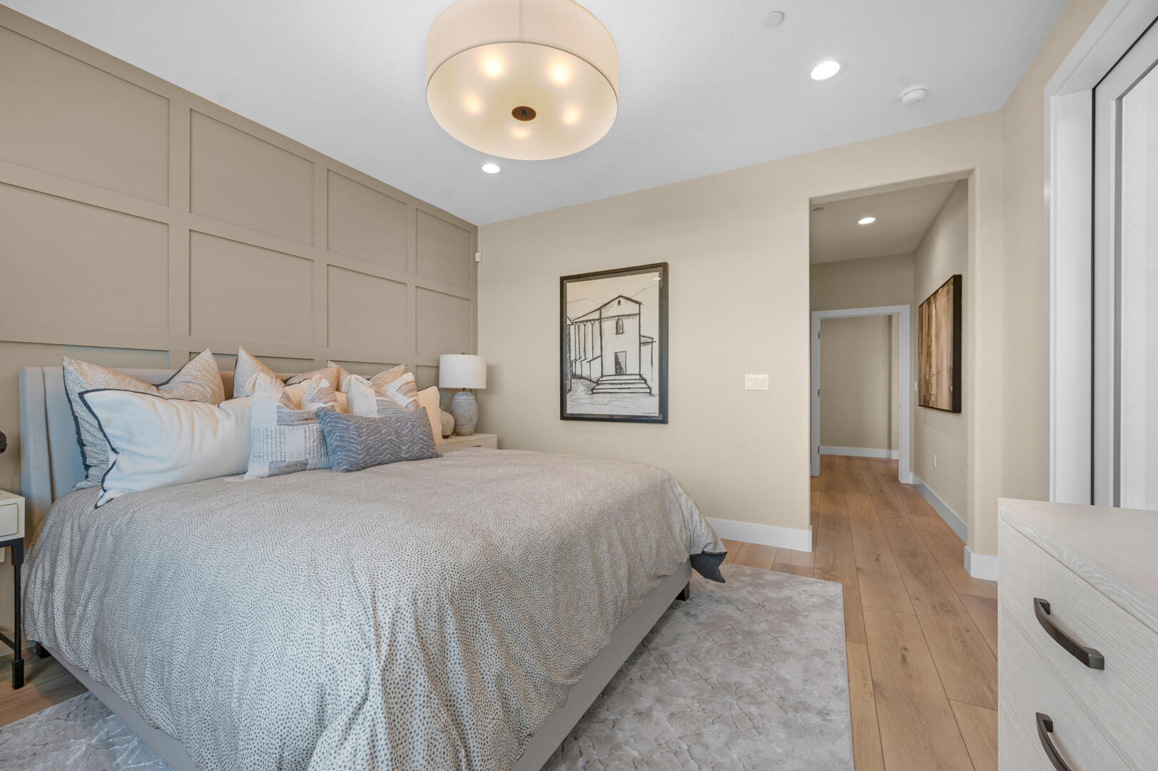 947 Lisbon Ave, Tulare, CA 93274