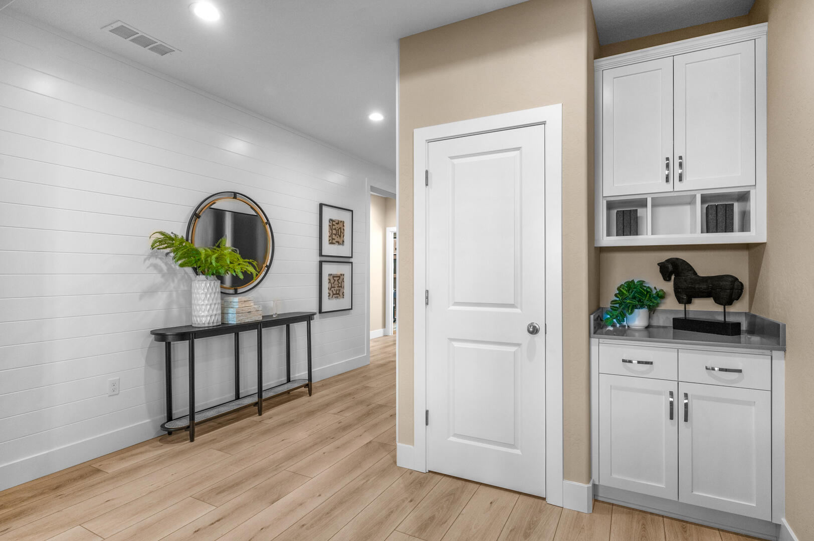 947 Lisbon Ave, Tulare, CA 93274