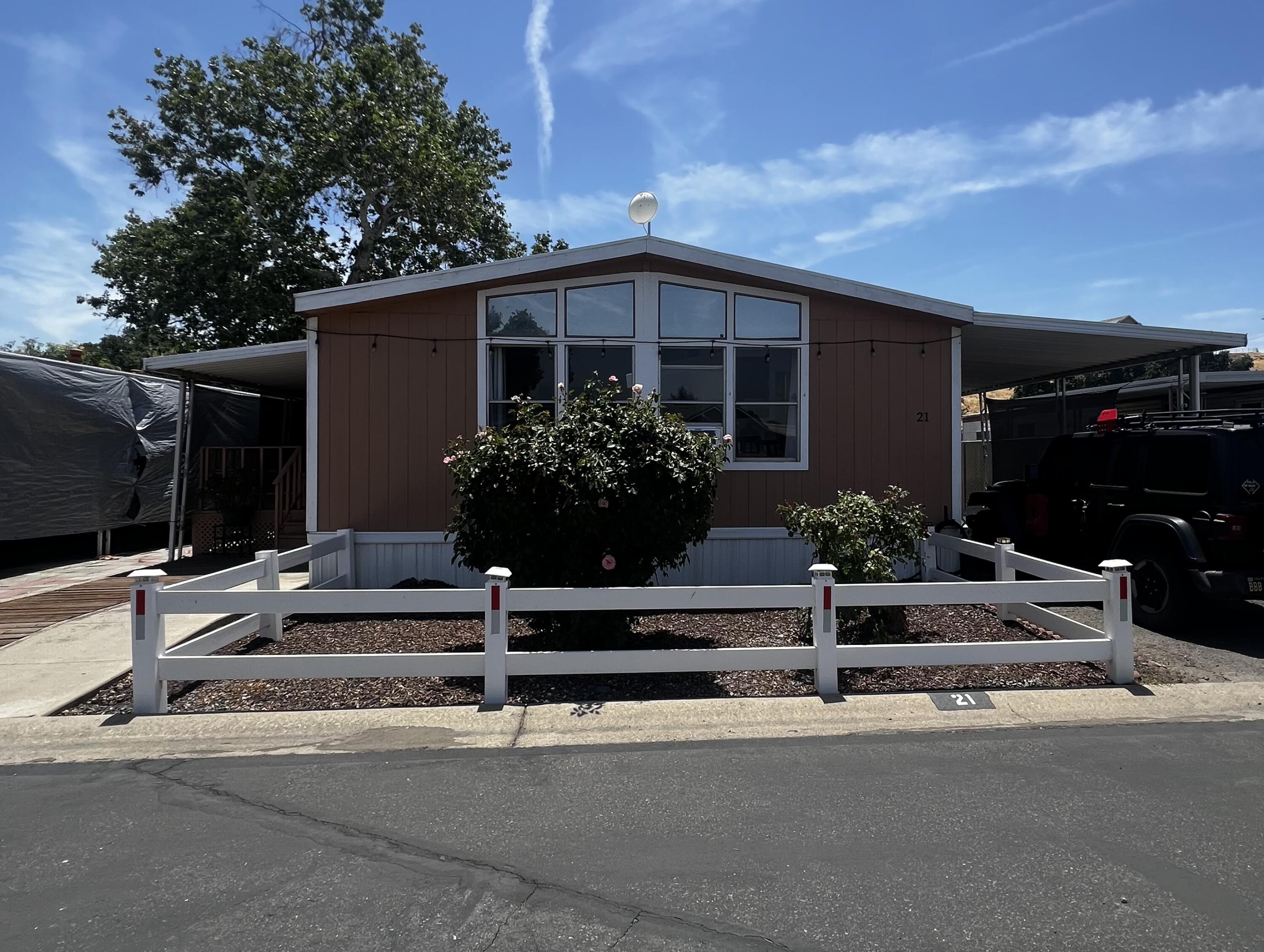 720 E Worth Ave #21, Porterville, CA 93257