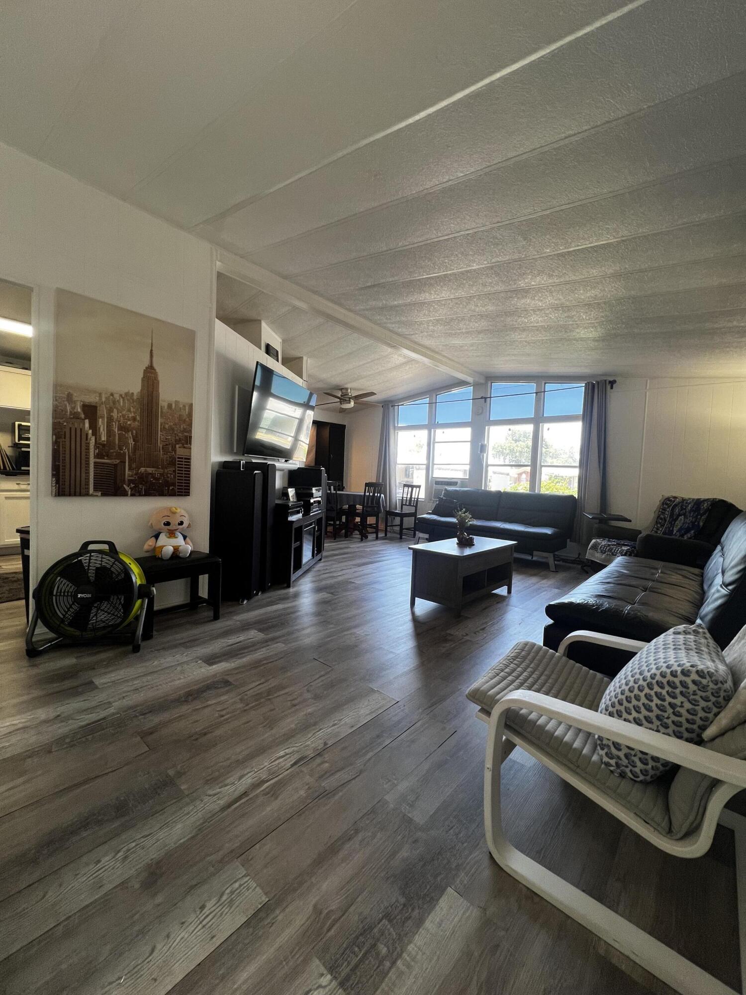 720 E Worth Ave #21, Porterville, CA 93257