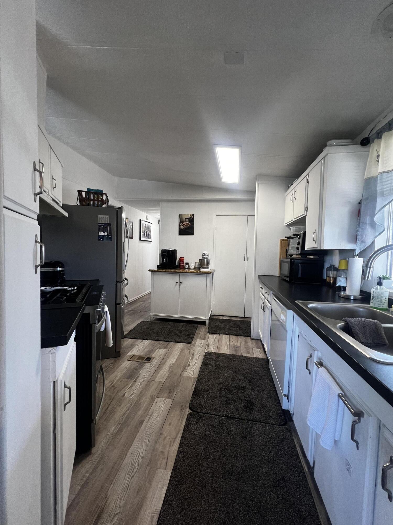 720 E Worth Ave #21, Porterville, CA 93257