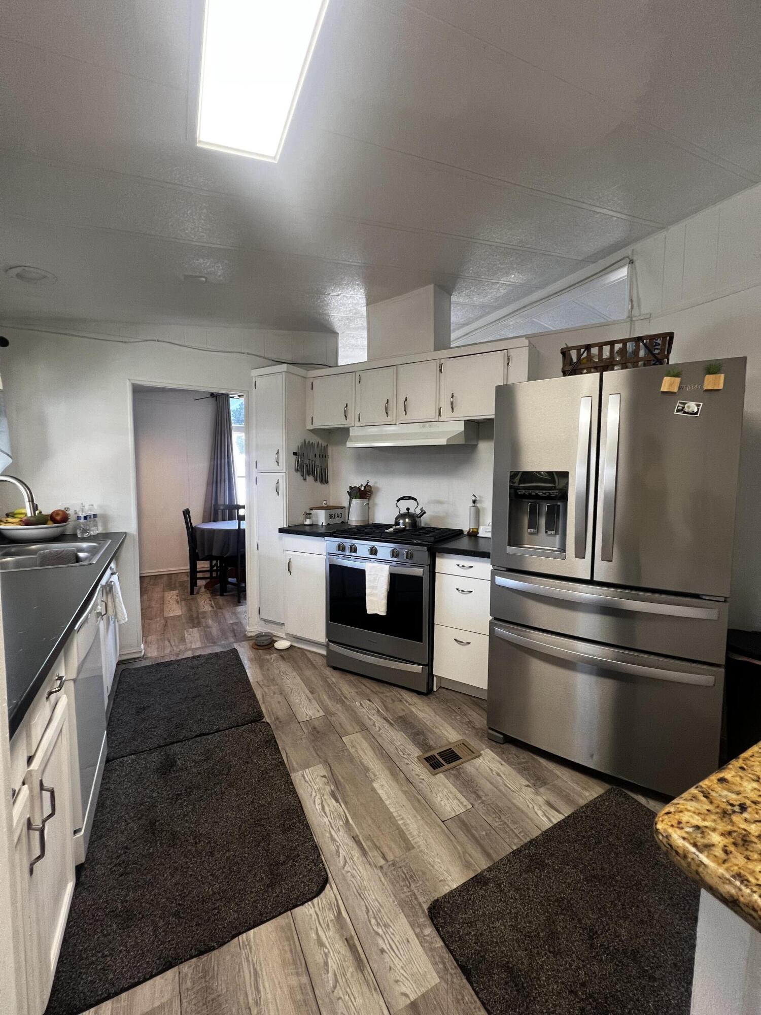 720 E Worth Ave #21, Porterville, CA 93257