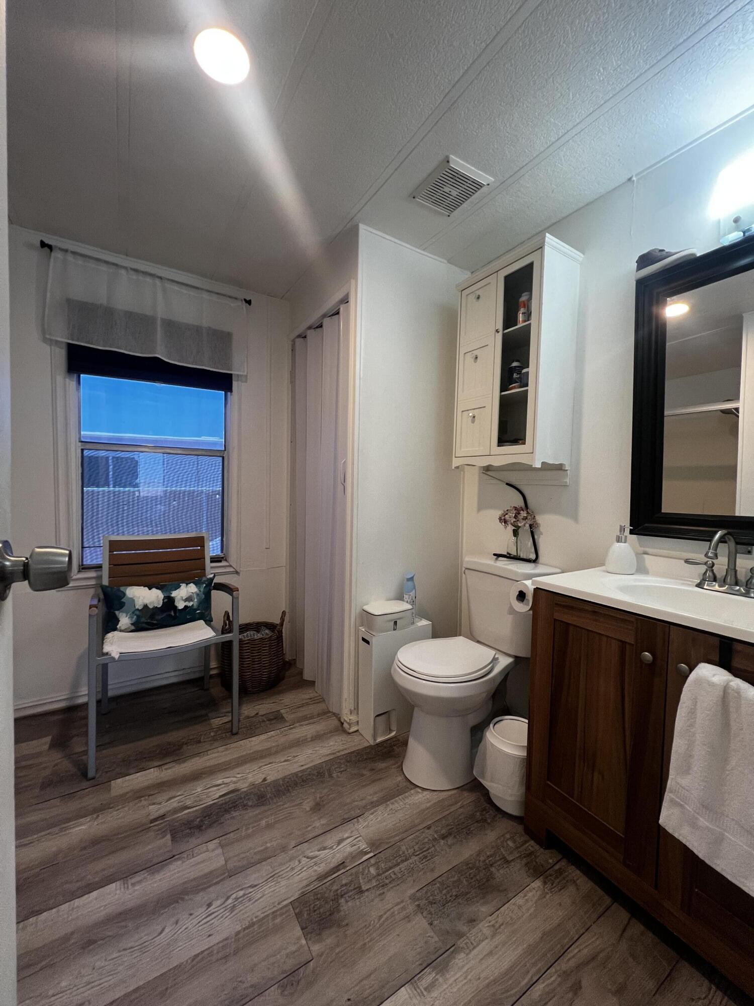 720 E Worth Ave #21, Porterville, CA 93257