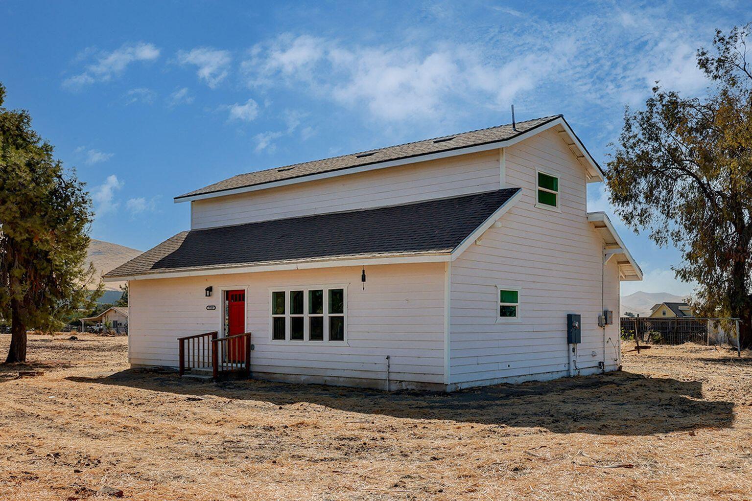 25143 Ave 212, Lindsay, CA 93247