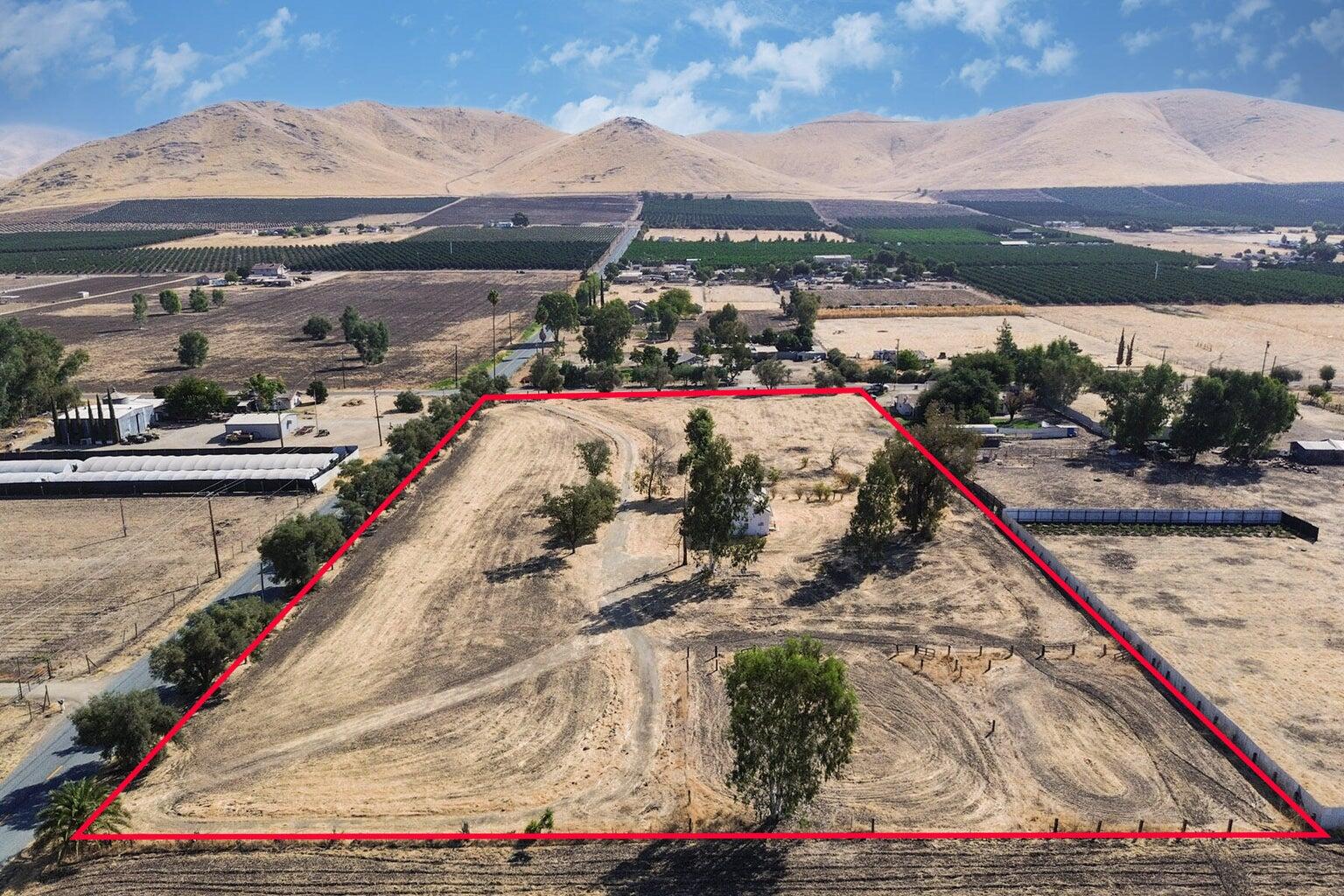 25143 Ave 212, Lindsay, CA 93247