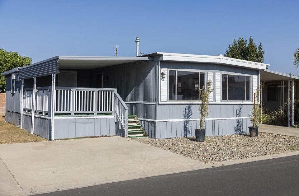 5505 W Tulare Ave #15, Visalia, CA 93277