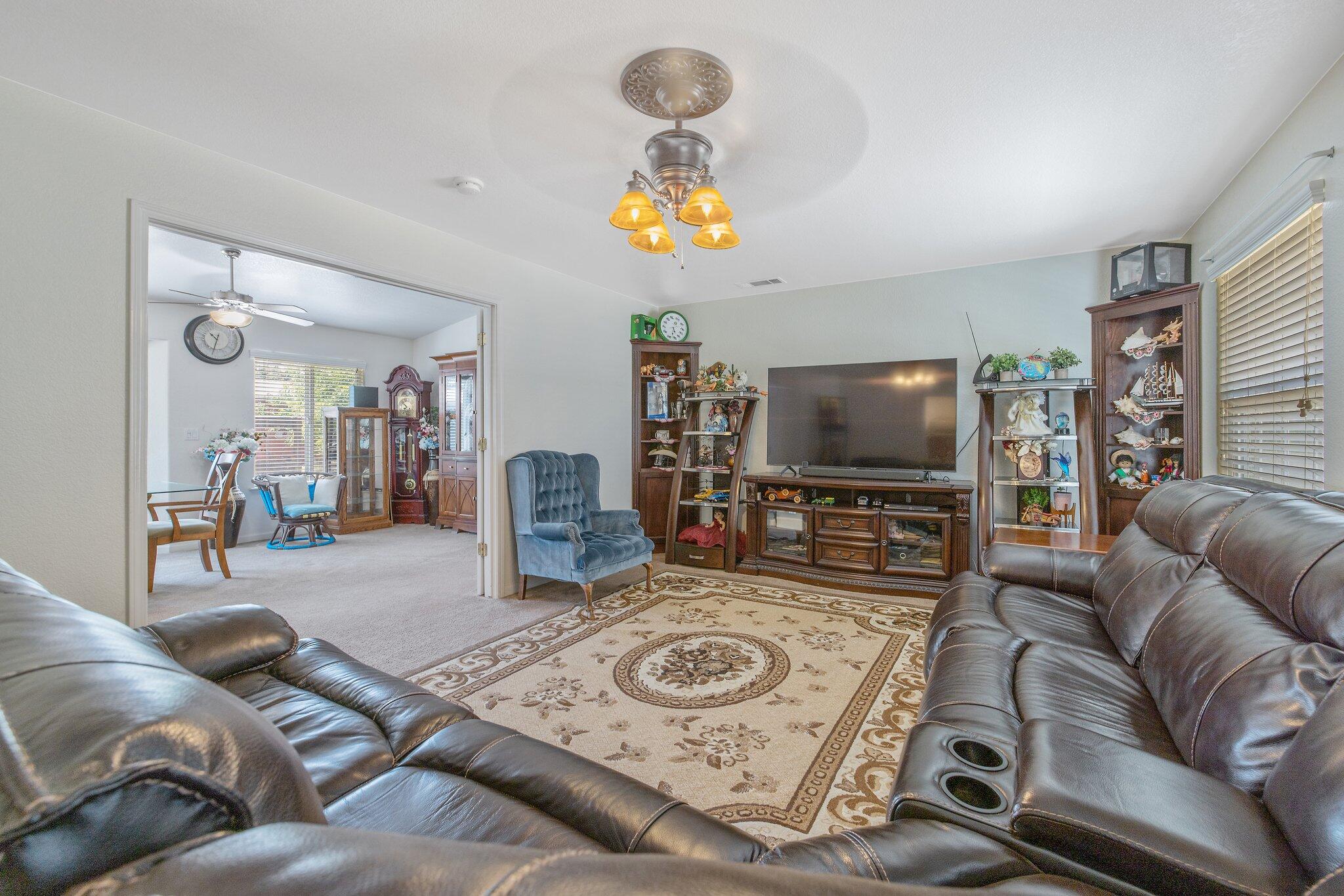 8519 E Olive Ave, Fresno, CA 93737