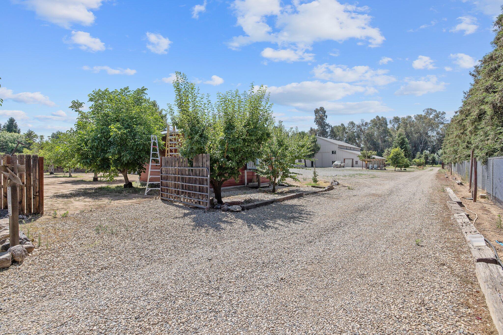 8519 E Olive Ave, Fresno, CA 93737
