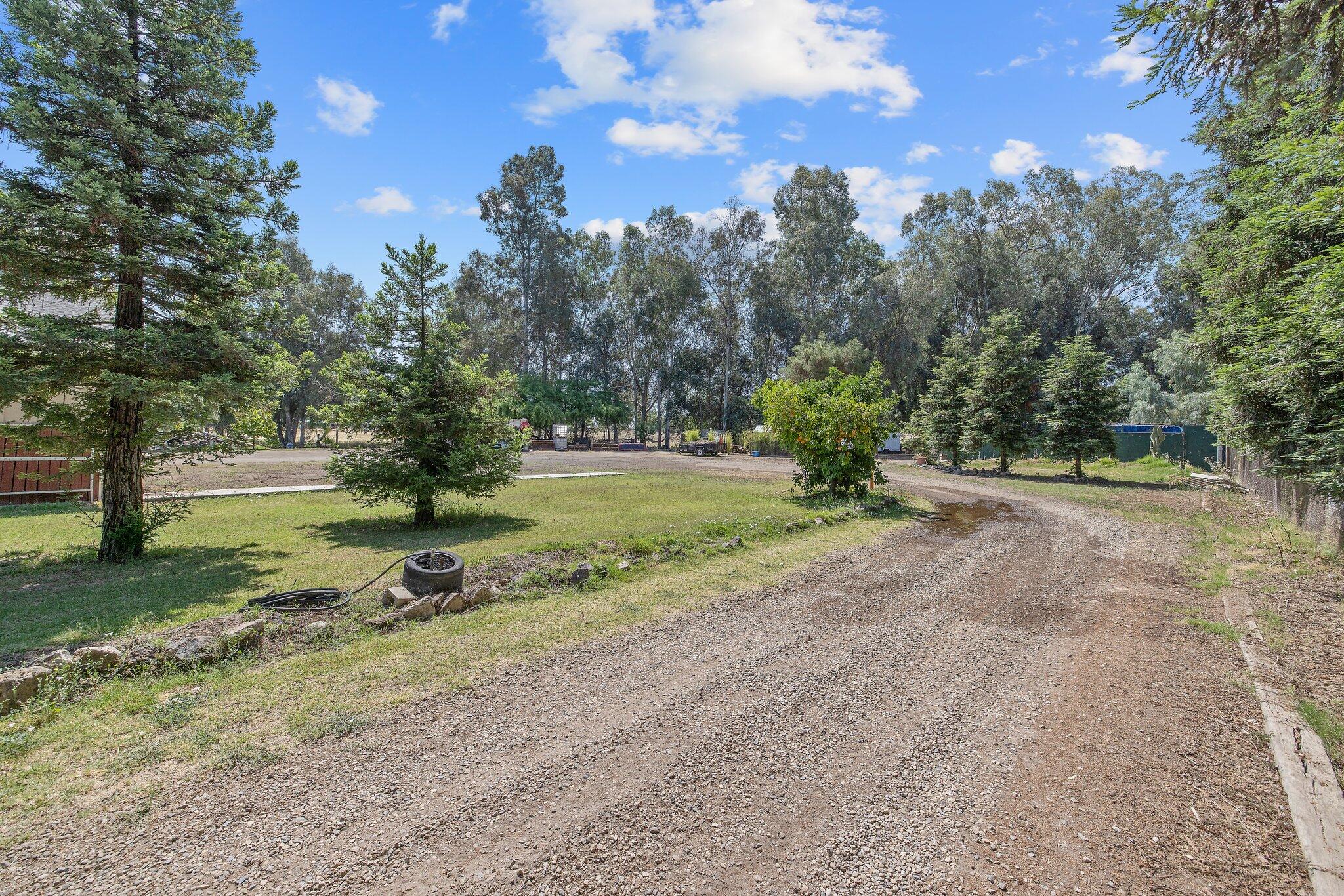 8519 E Olive Ave, Fresno, CA 93737