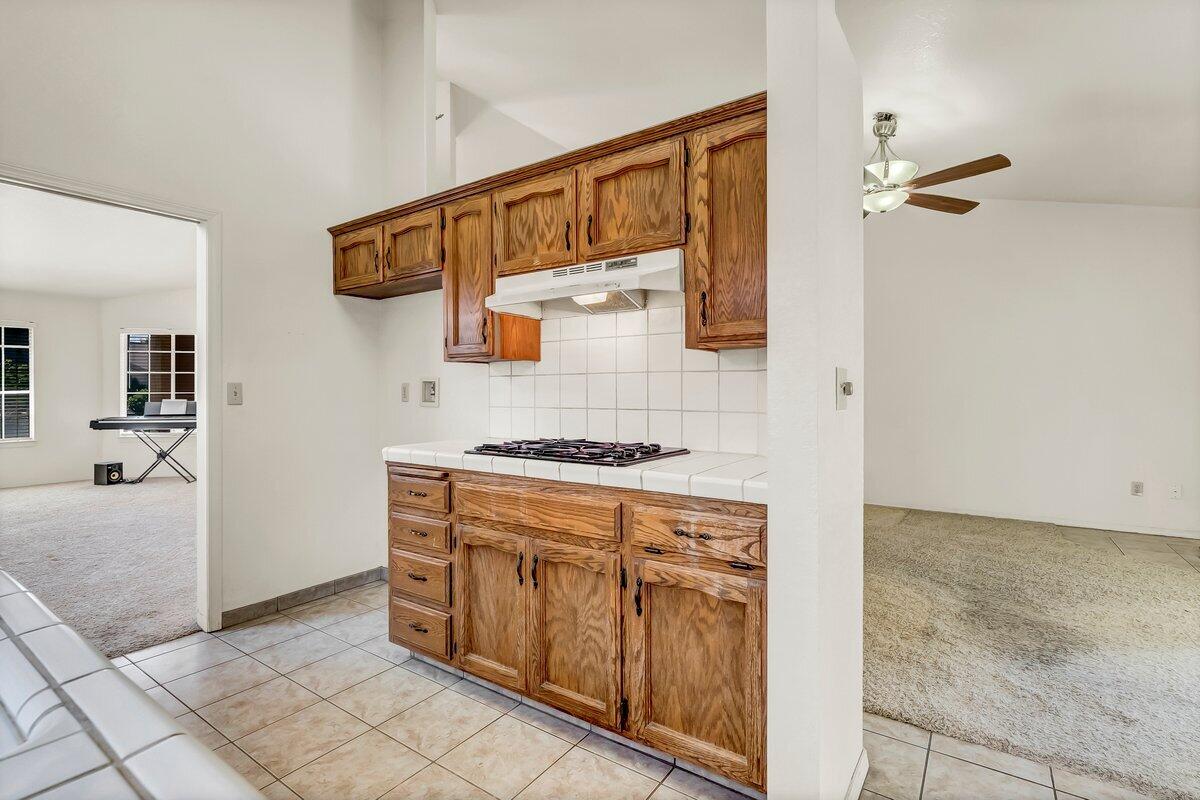 575 N Brandy Way, Porterville, CA 93257