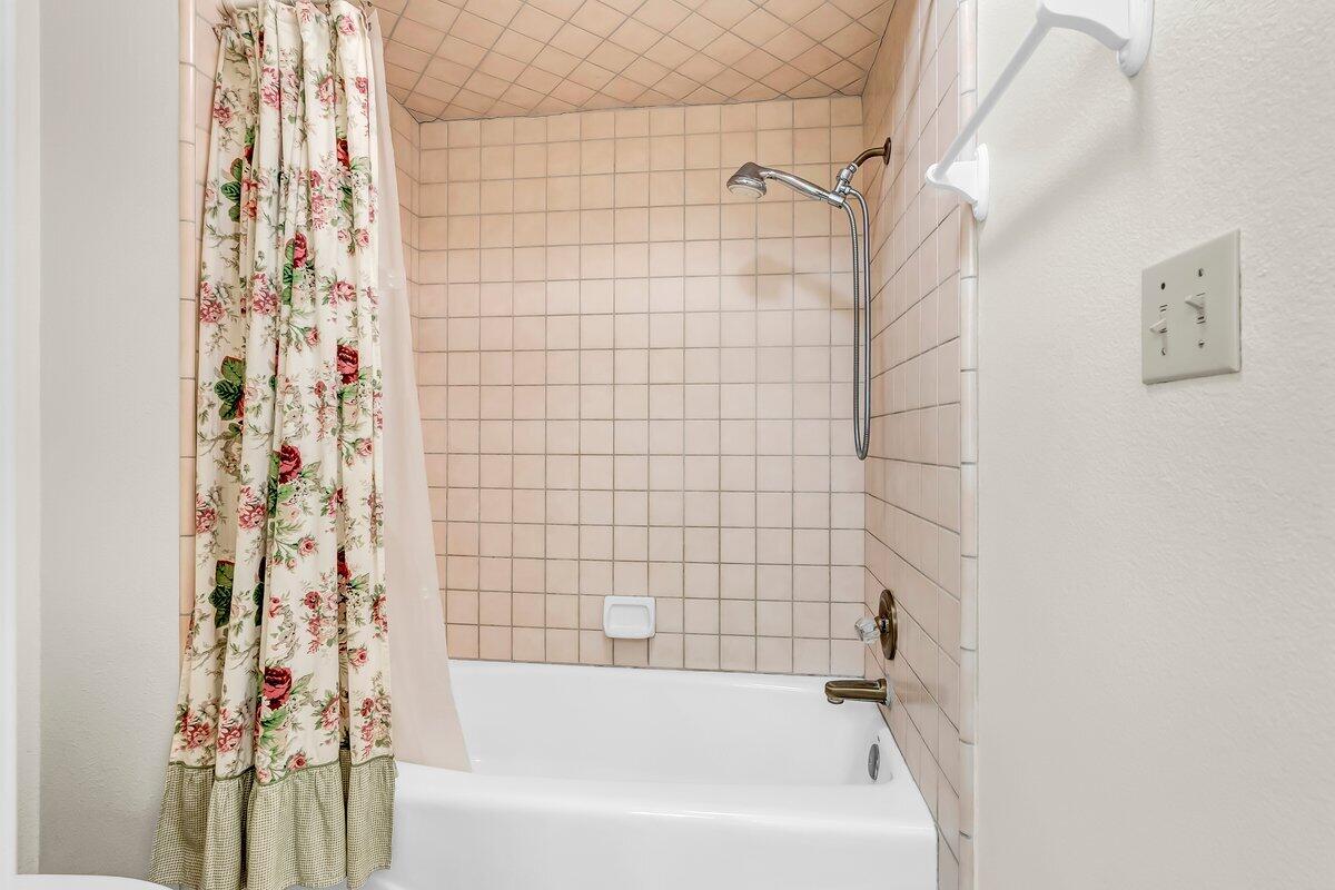 575 N Brandy Way, Porterville, CA 93257