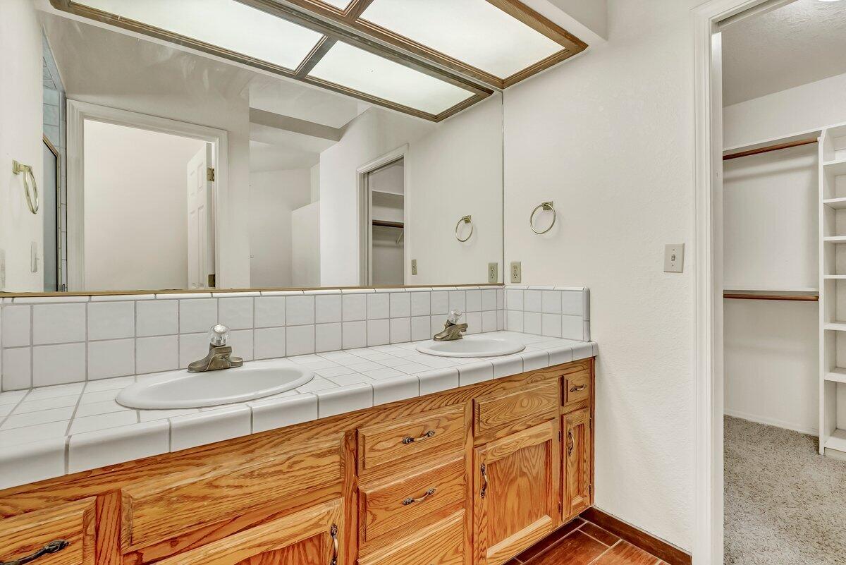 575 N Brandy Way, Porterville, CA 93257