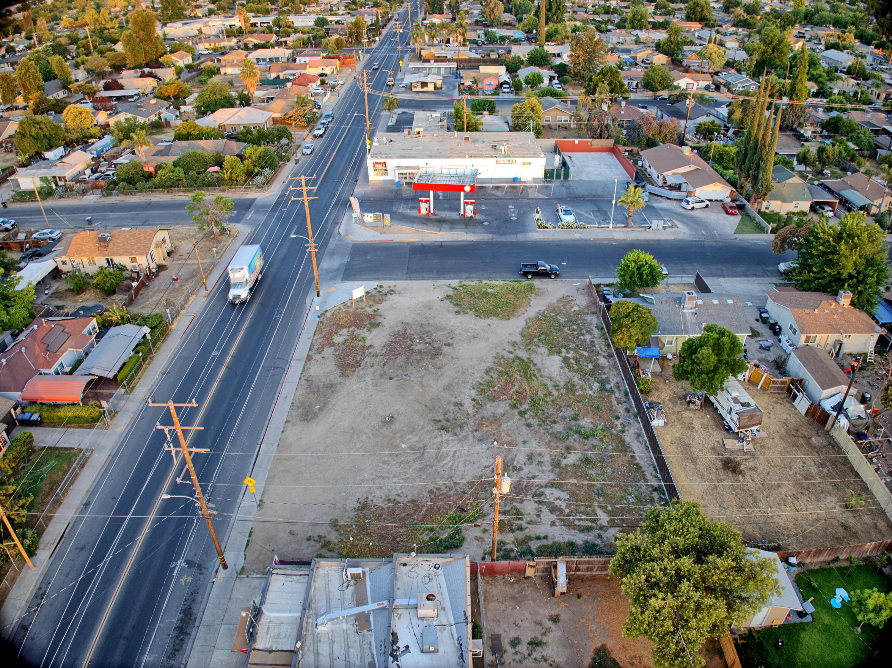 1500 W Houston Ave, Visalia, CA 93291