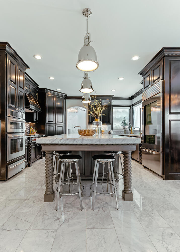 5721 W Prospect Dr, Visalia, CA 93291