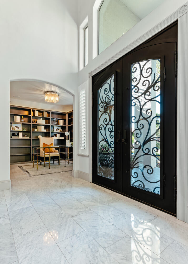 5721 W Prospect Dr, Visalia, CA 93291