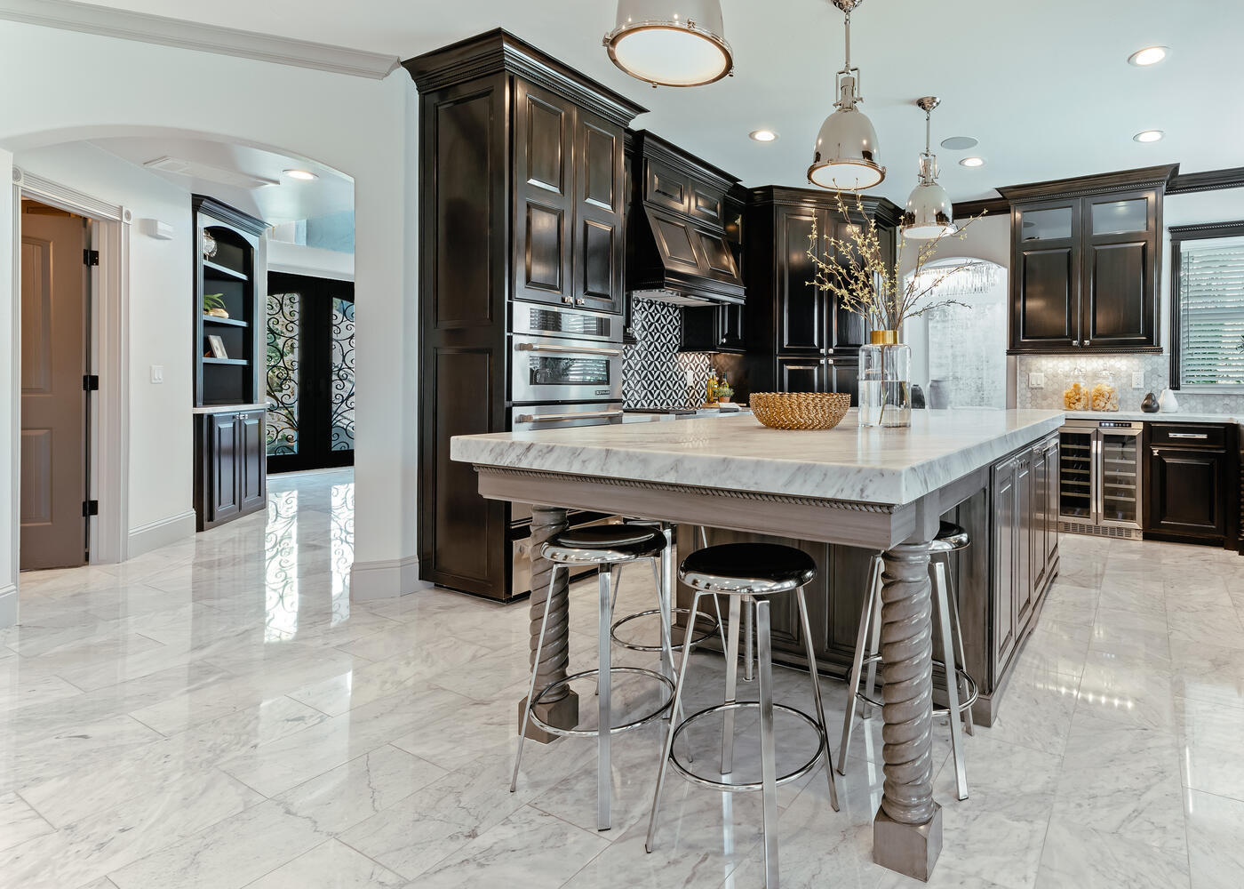 5721 W Prospect Dr, Visalia, CA 93291