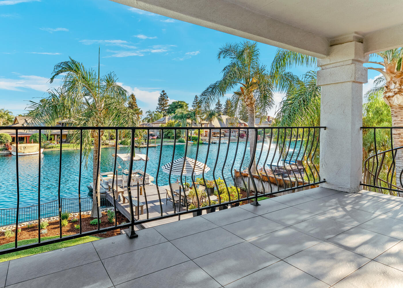 5721 W Prospect Dr, Visalia, CA 93291