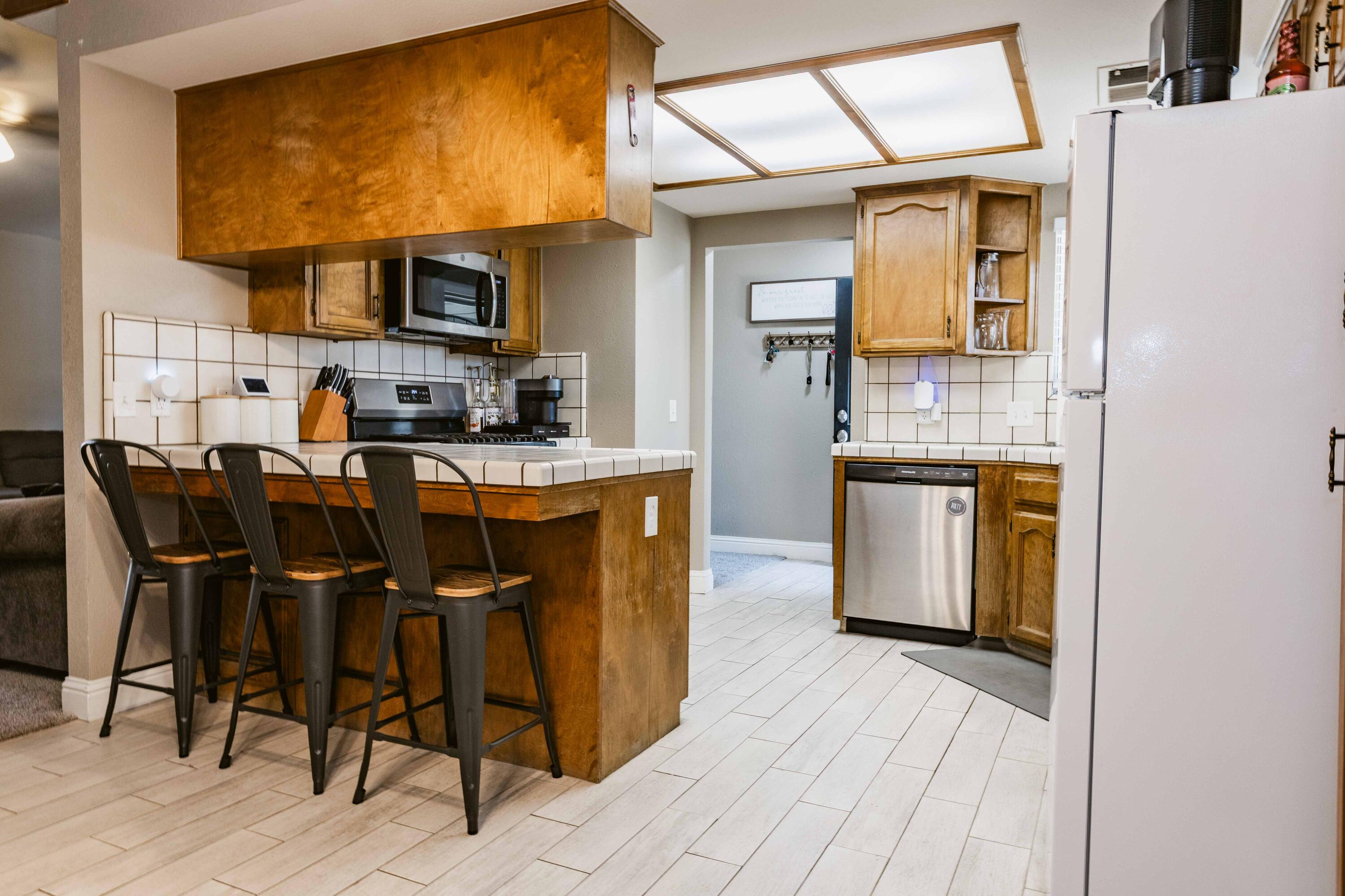 434 Fallbrook Ct, Tulare, CA 93274