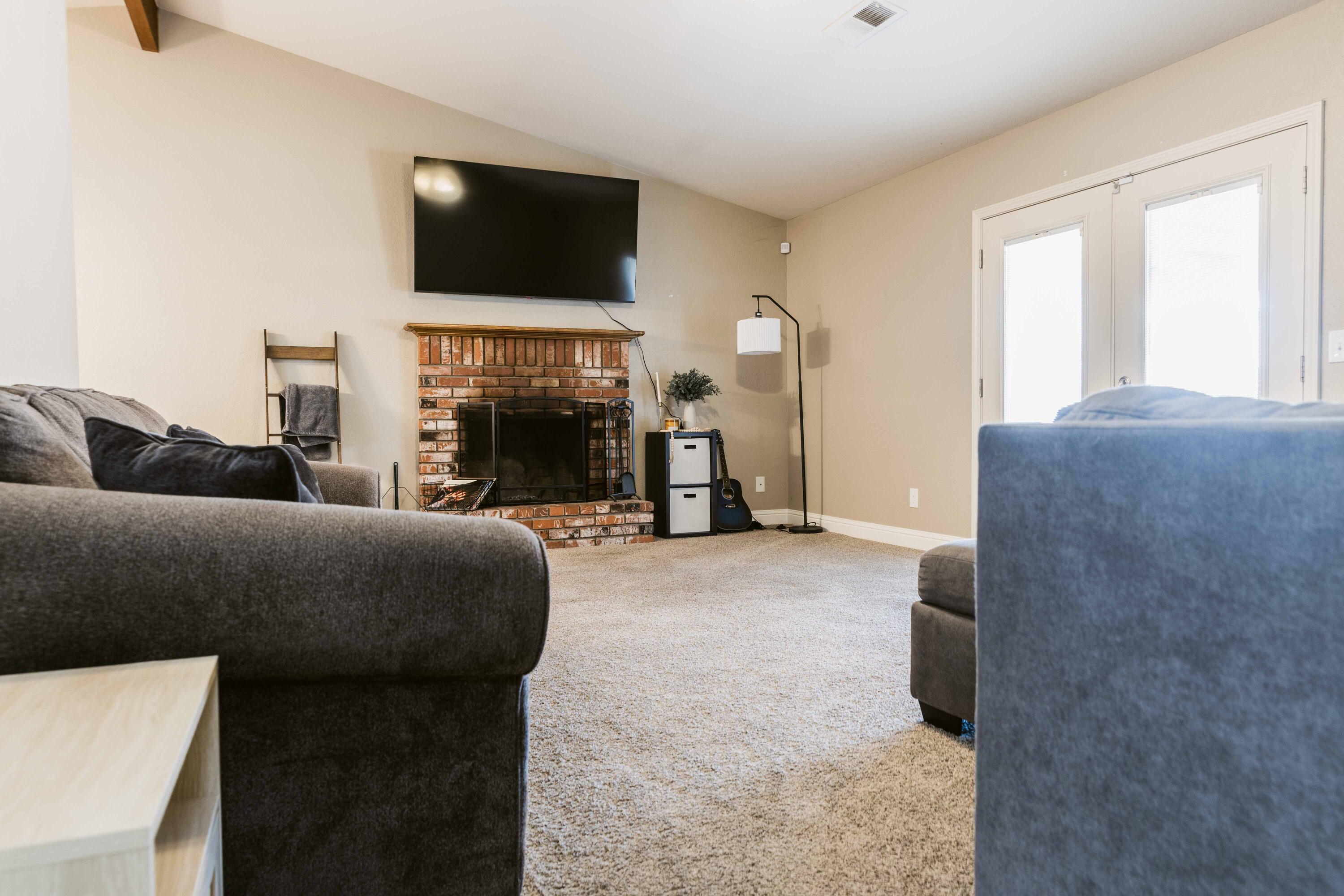 434 Fallbrook Ct, Tulare, CA 93274