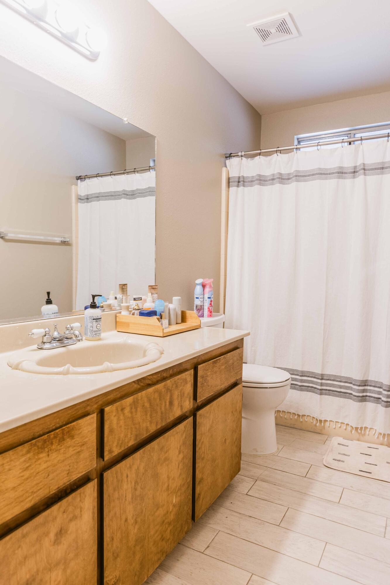 434 Fallbrook Ct, Tulare, CA 93274