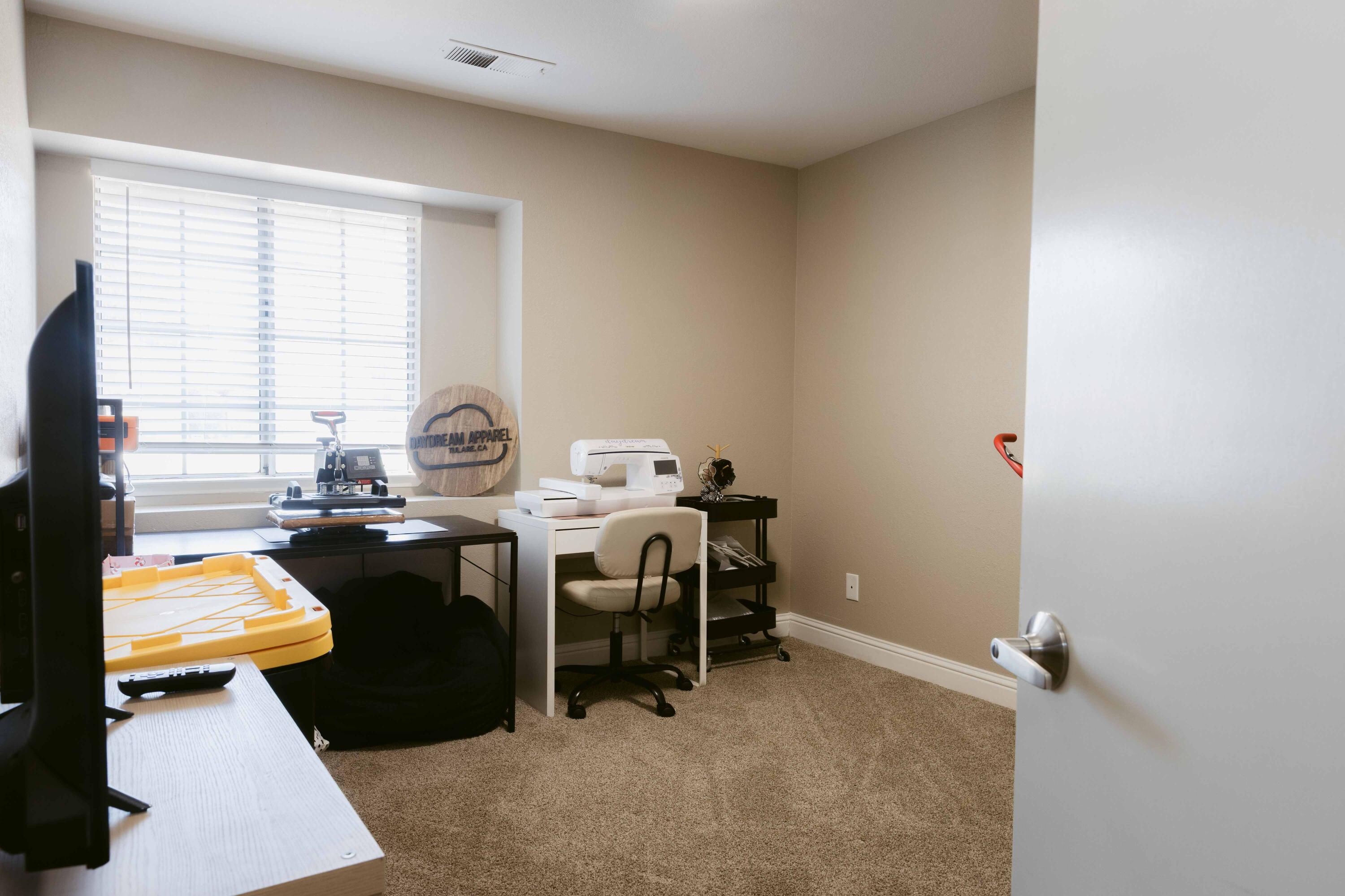 434 Fallbrook Ct, Tulare, CA 93274