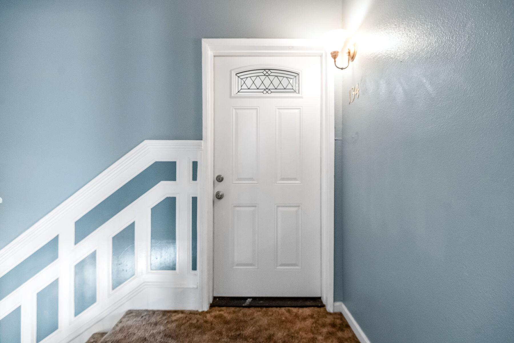 132 E 10th St, Hanford, CA 93230