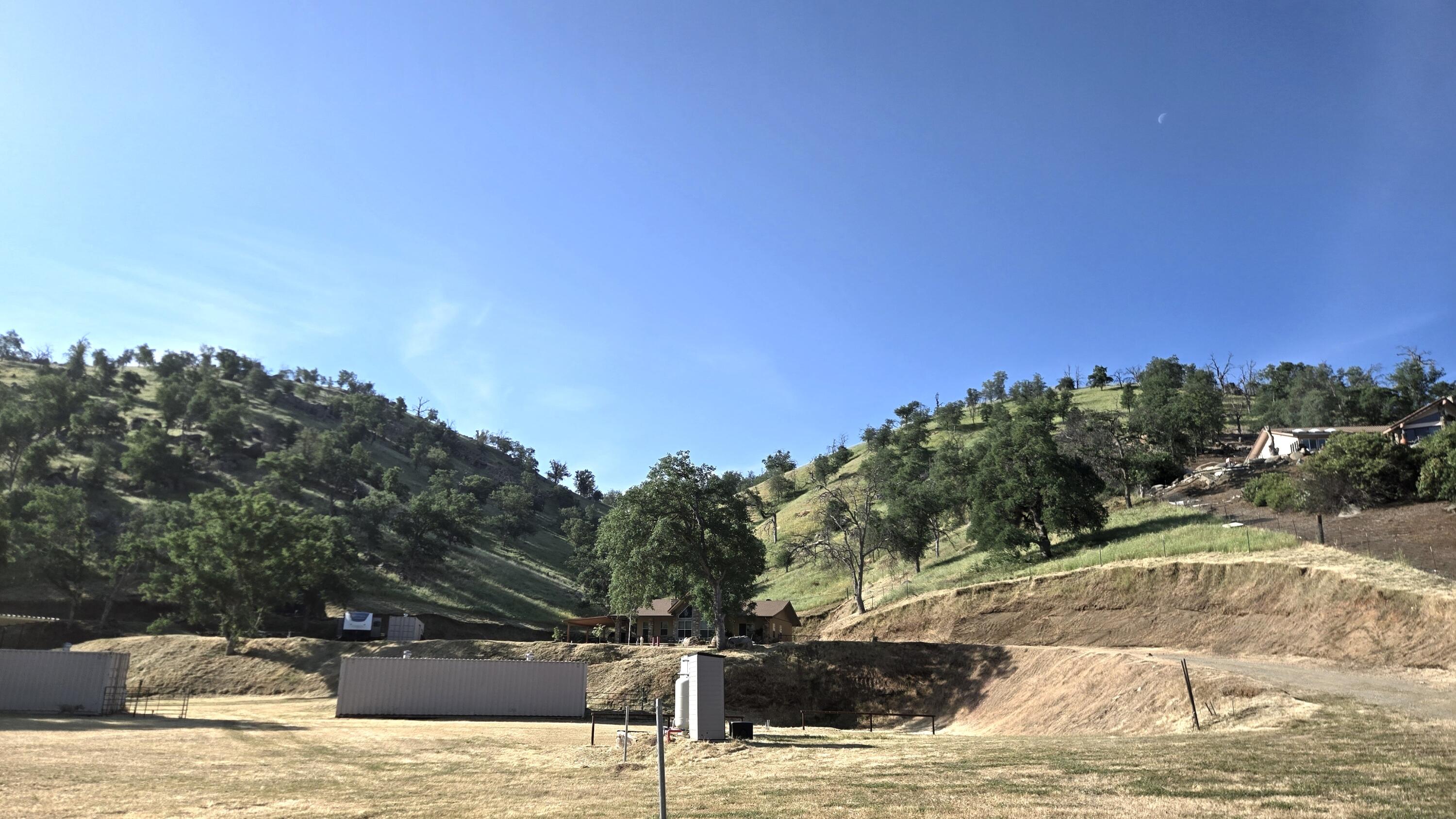31161 Meadowlark Ln, Springville, CA 93265