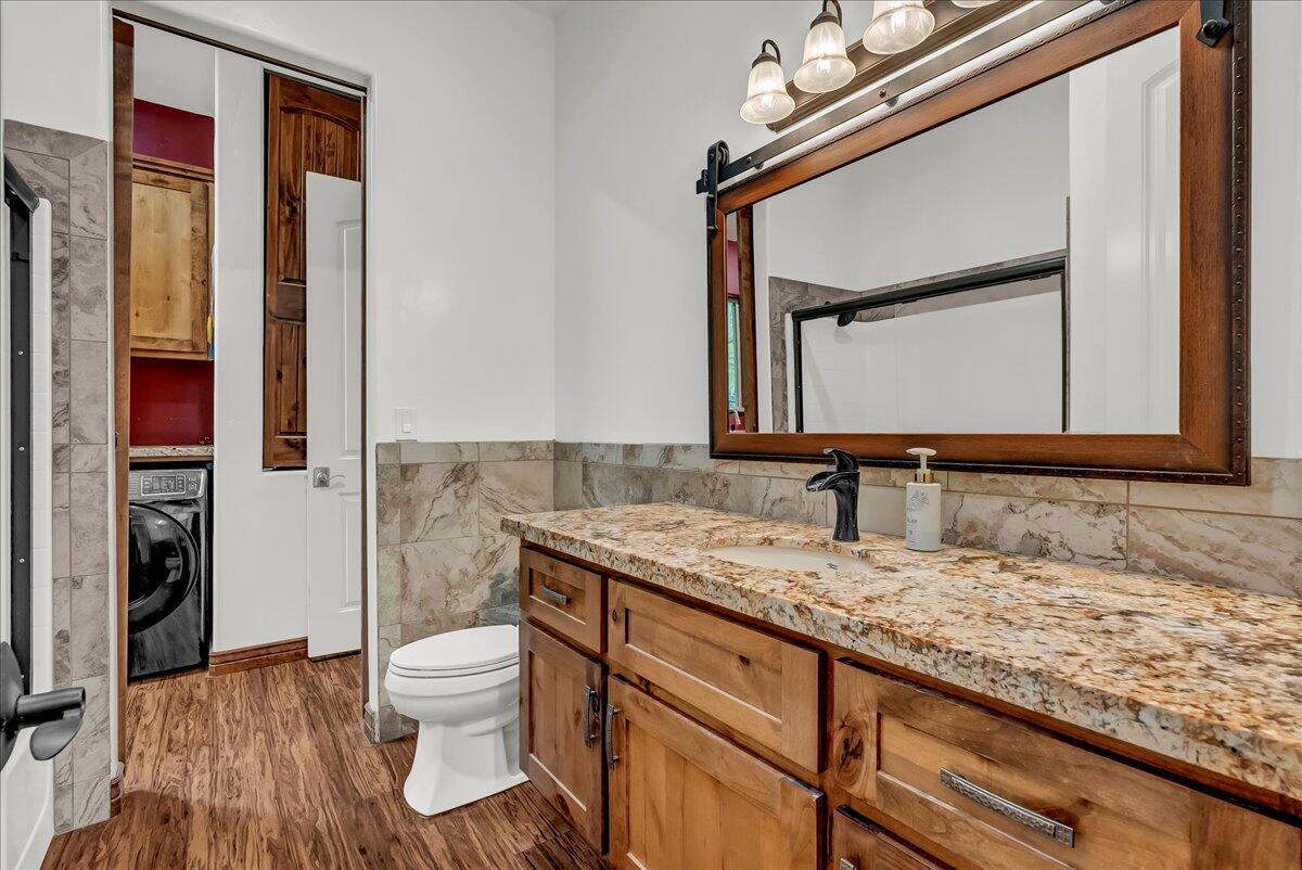 31161 Meadowlark Ln, Springville, CA 93265
