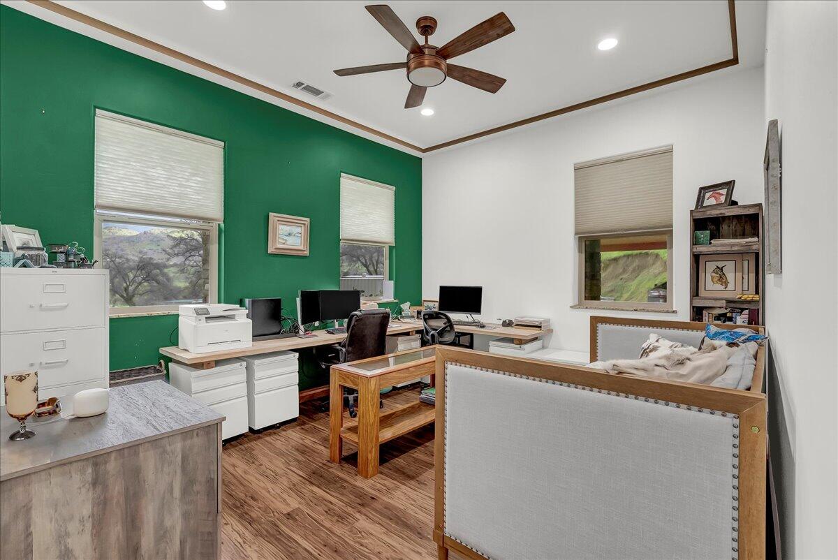 31161 Meadowlark Ln, Springville, CA 93265