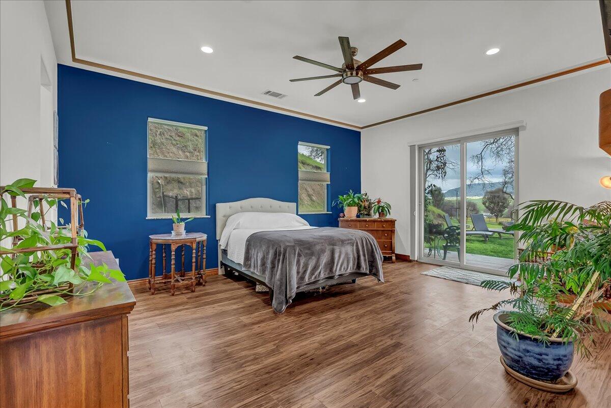 31161 Meadowlark Ln, Springville, CA 93265