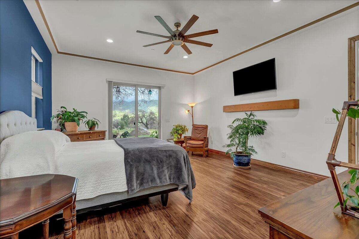 31161 Meadowlark Ln, Springville, CA 93265