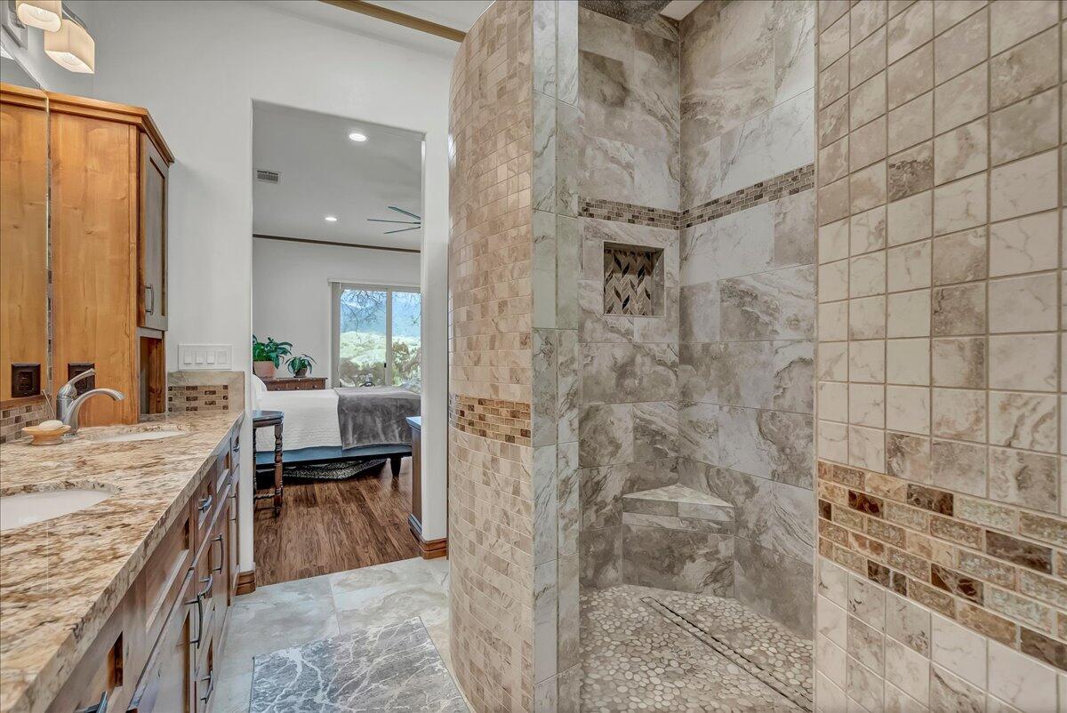 31161 Meadowlark Ln, Springville, CA 93265