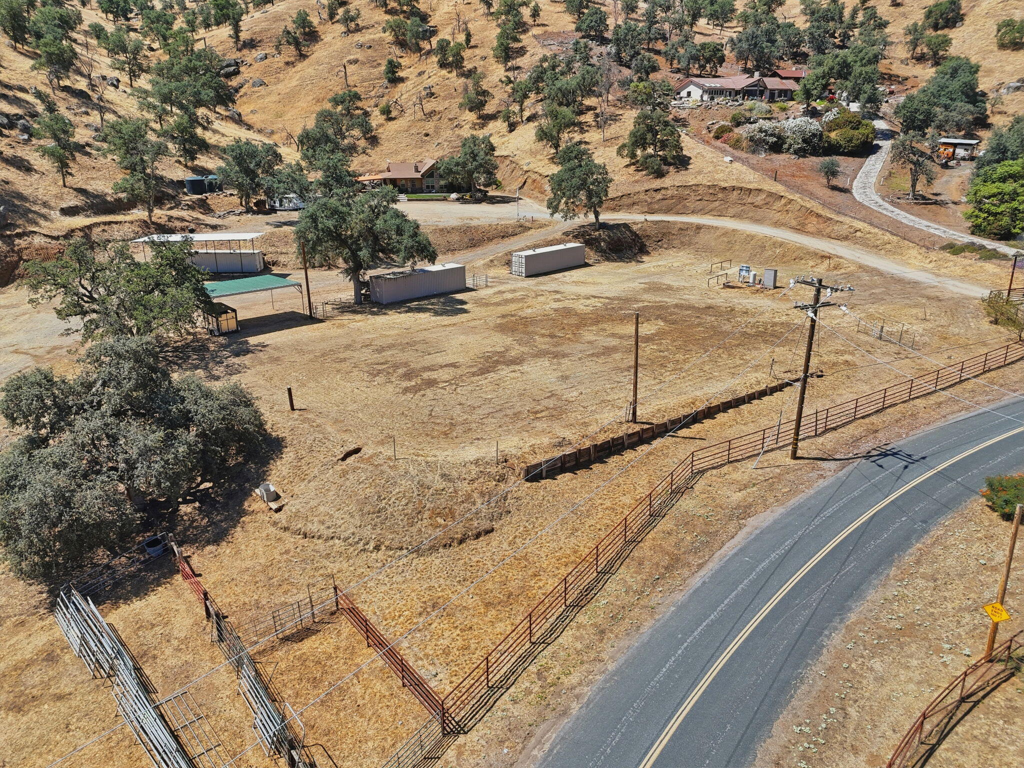 31161 Meadowlark Ln, Springville, CA 93265