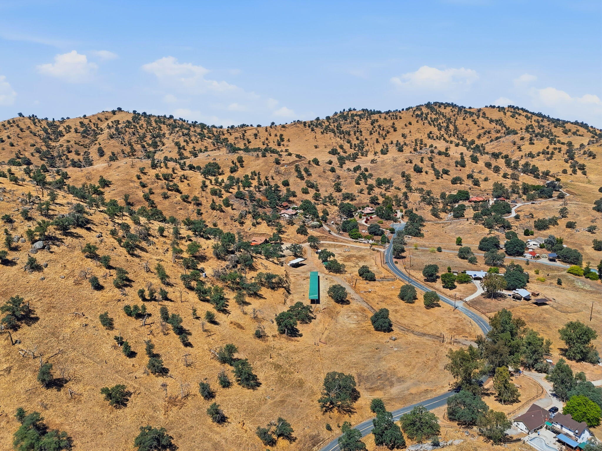 31161 Meadowlark Ln, Springville, CA 93265