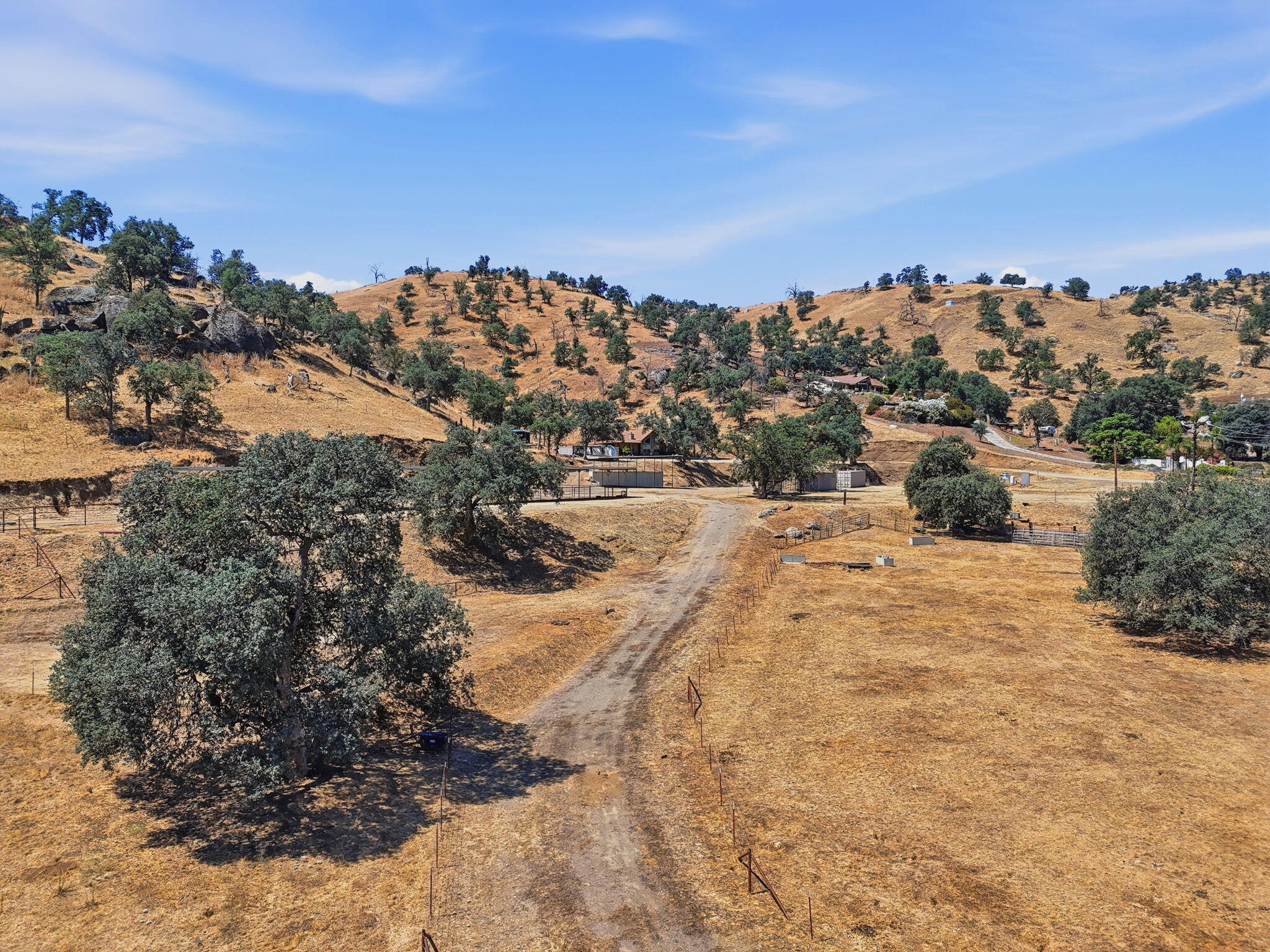 31161 Meadowlark Ln, Springville, CA 93265