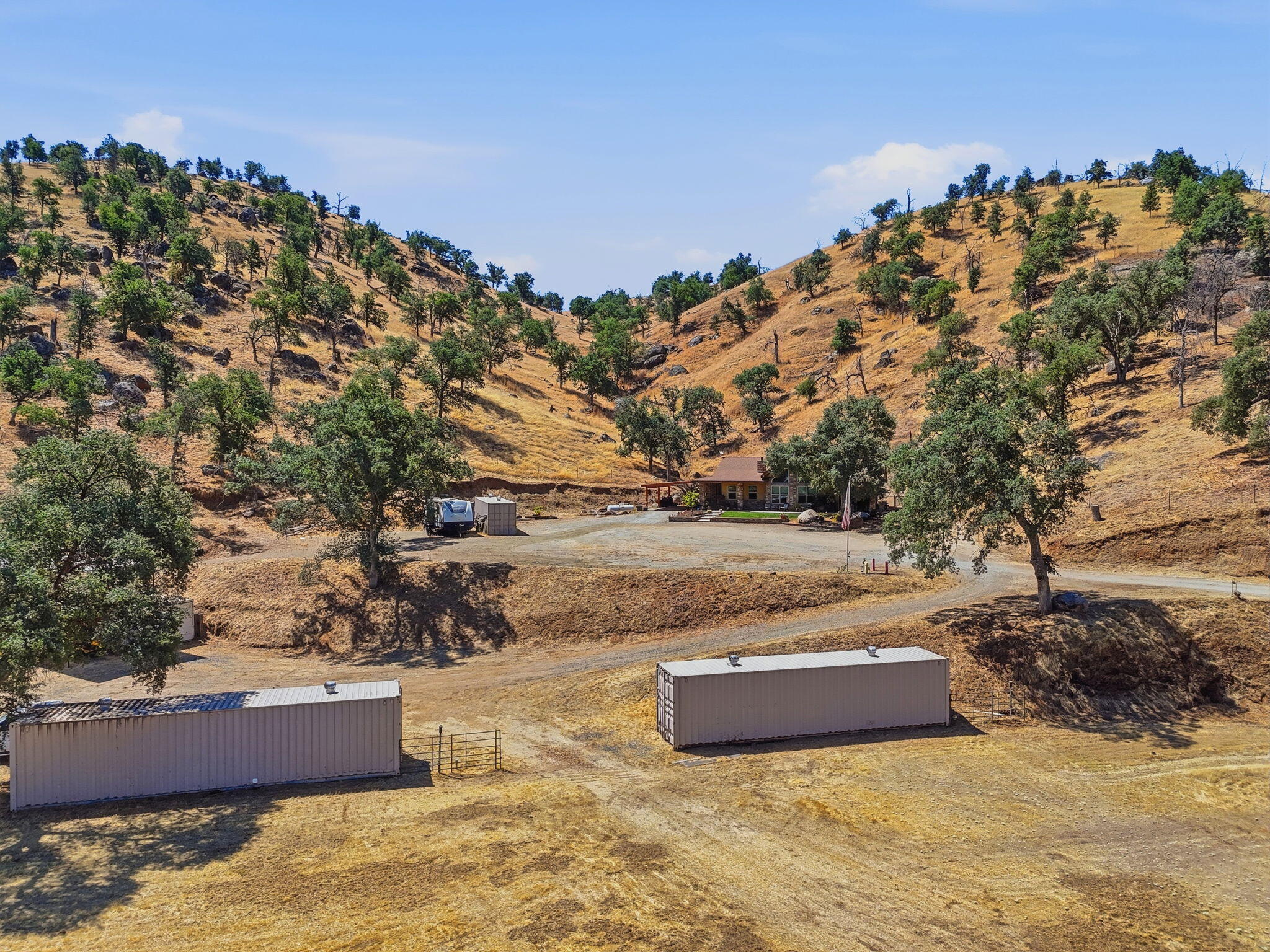 31161 Meadowlark Ln, Springville, CA 93265