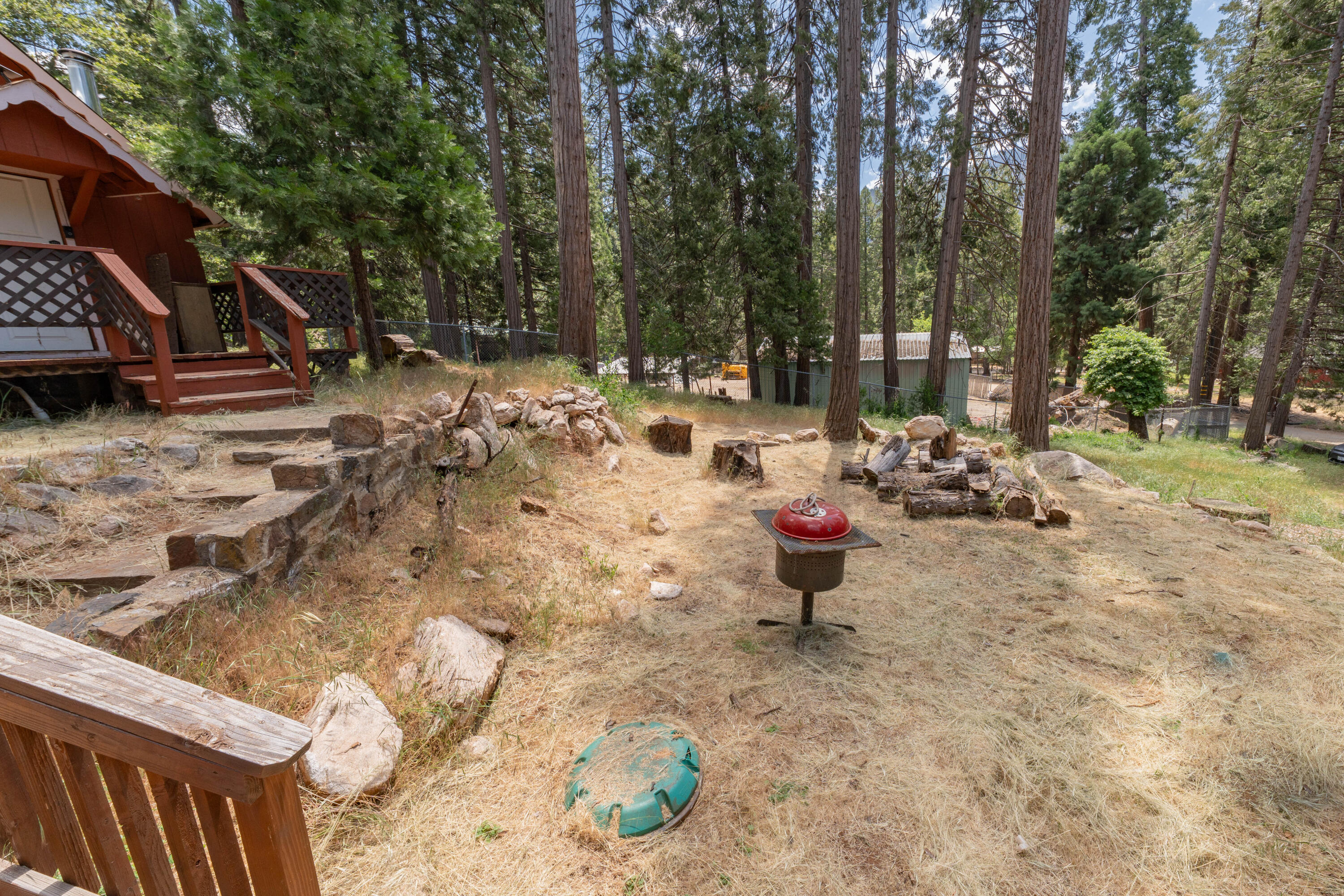 1998 Tienken Ave, Camp Nelson, CA 93265