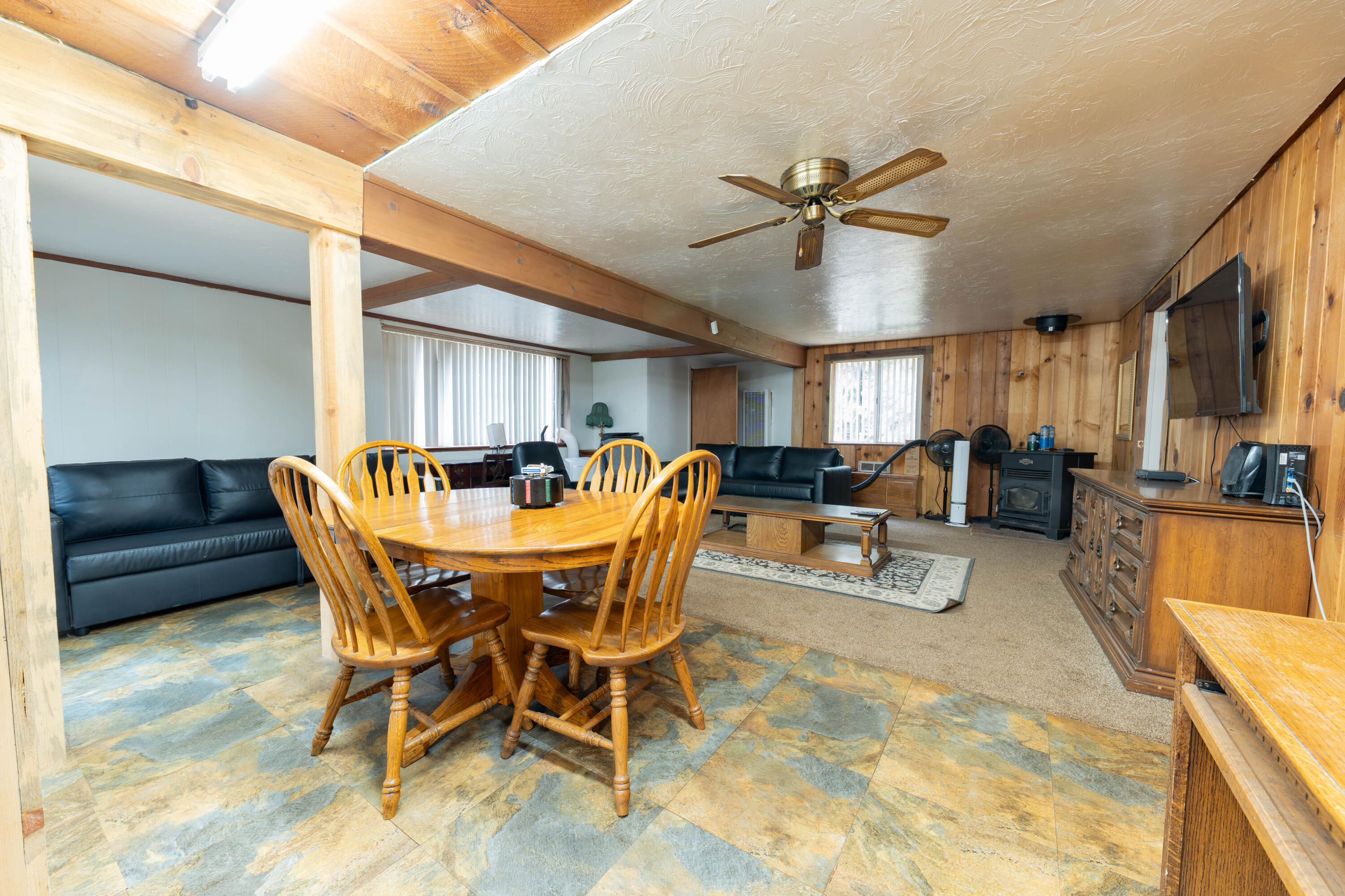 1998 Tienken Ave, Camp Nelson, CA 93265