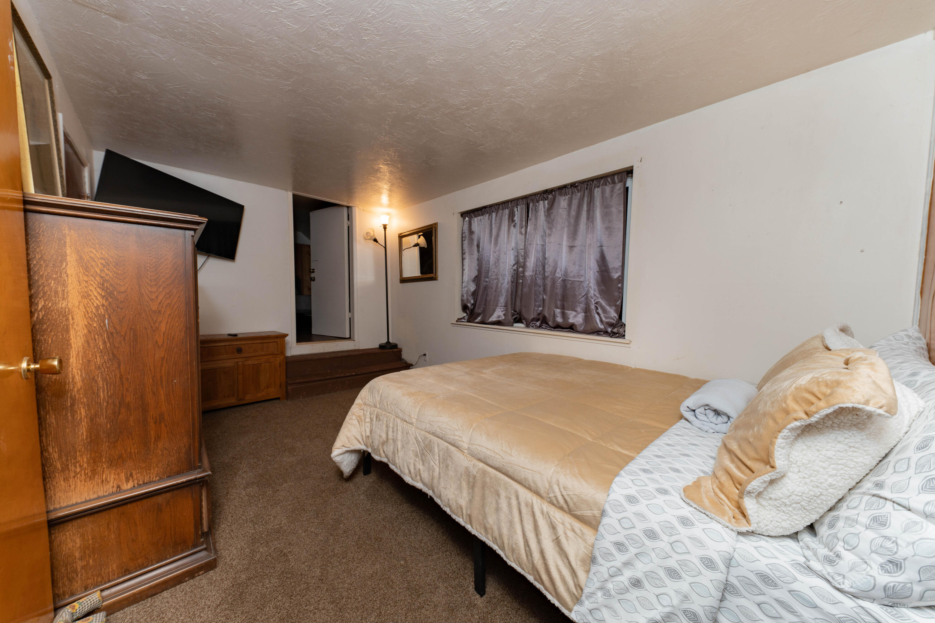 1998 Tienken Ave, Camp Nelson, CA 93265